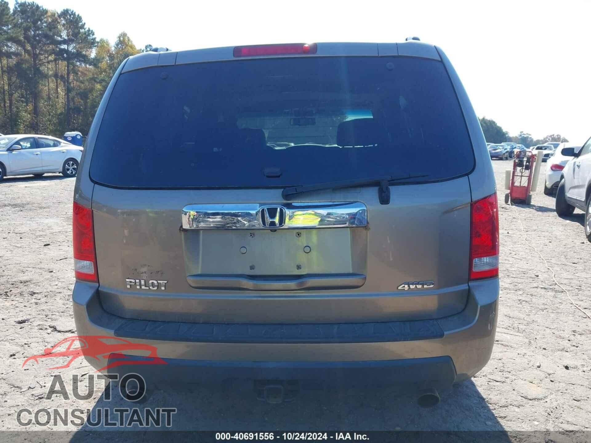 HONDA PILOT 2011 - 5FNYF4H50BB044528