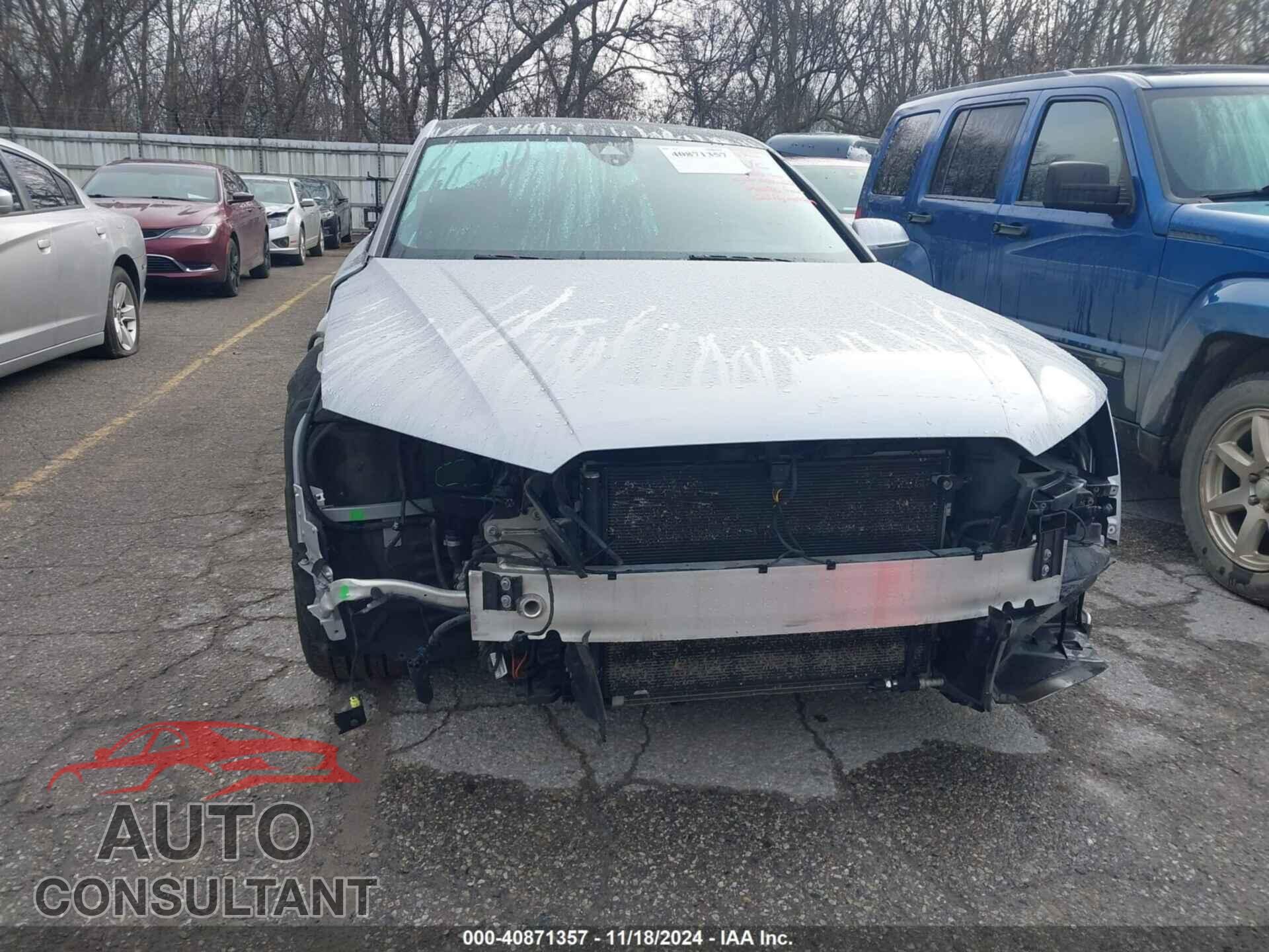 AUDI A8 L 2016 - WAU43AFD7GN007739