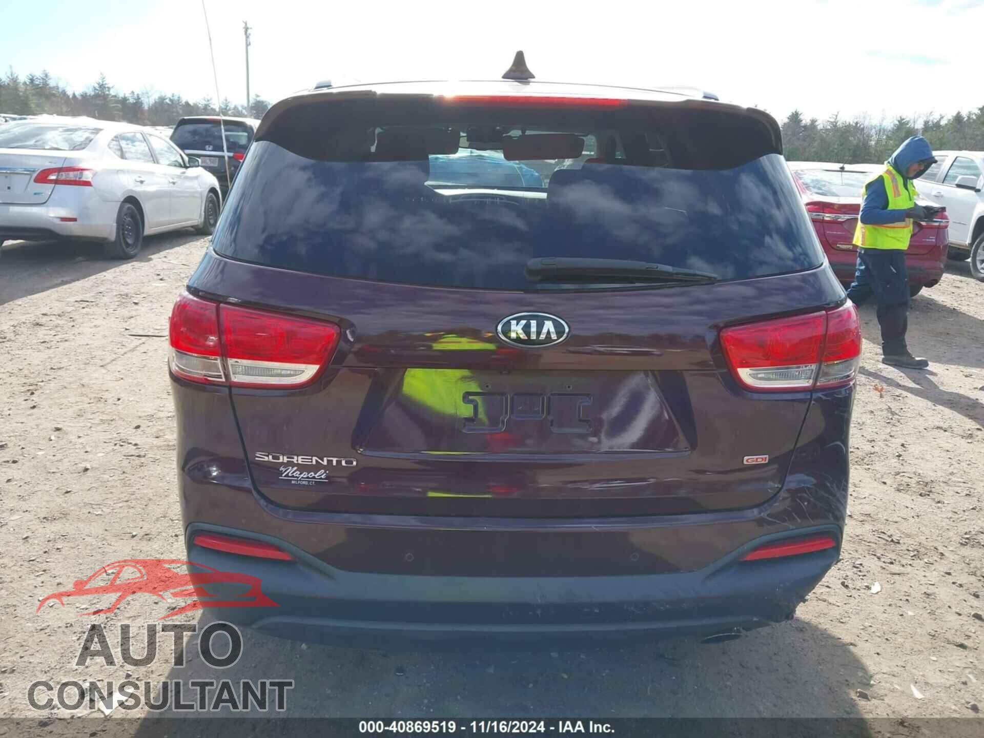 KIA SORENTO 2017 - 5XYPGDA36HG222011