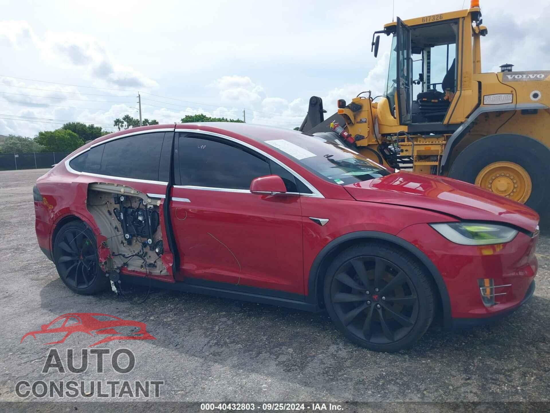 TESLA MODEL X 2017 - 5YJXCDE23HF068880