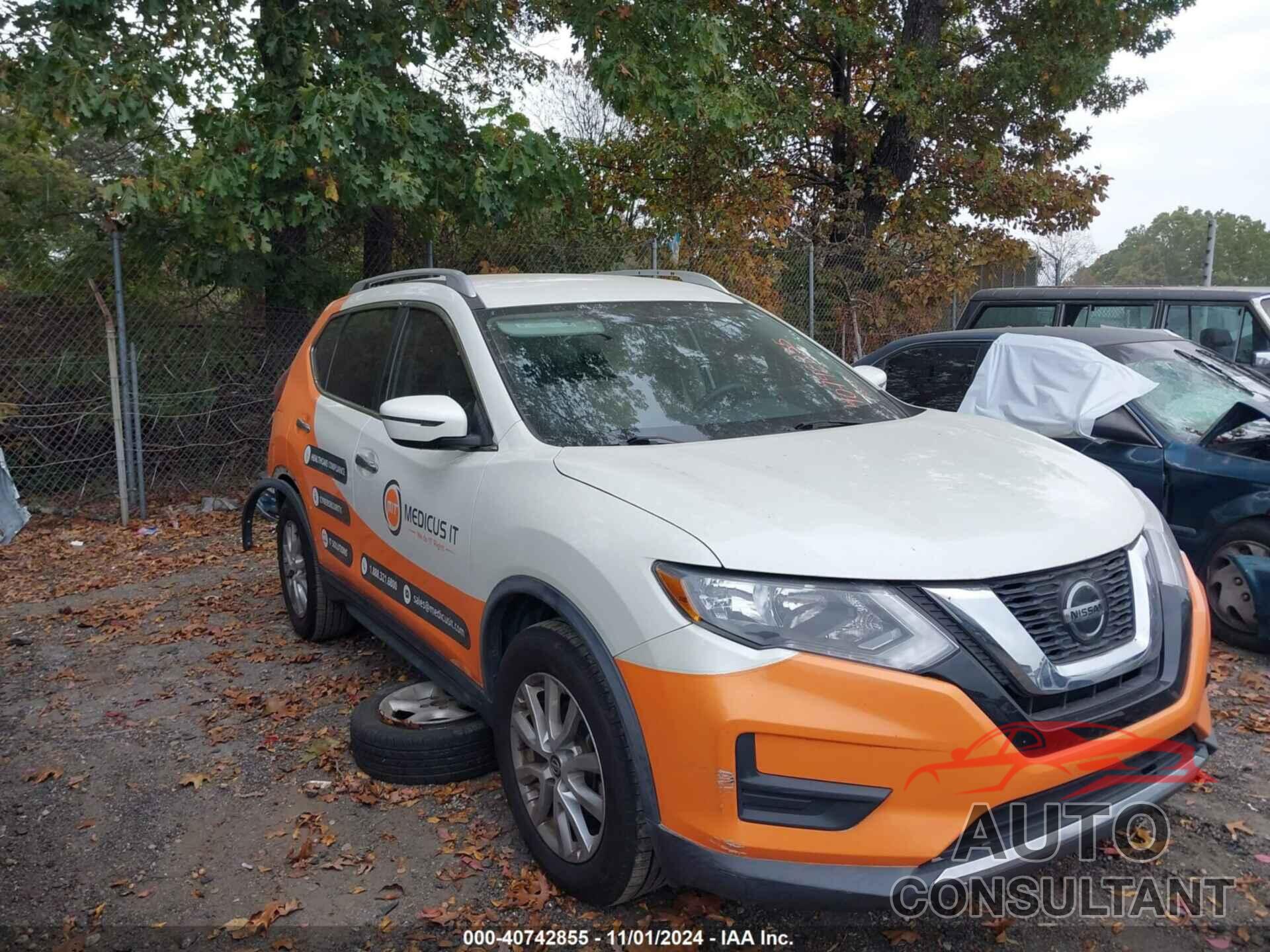 NISSAN ROGUE 2018 - KNMAT2MT8JP613925