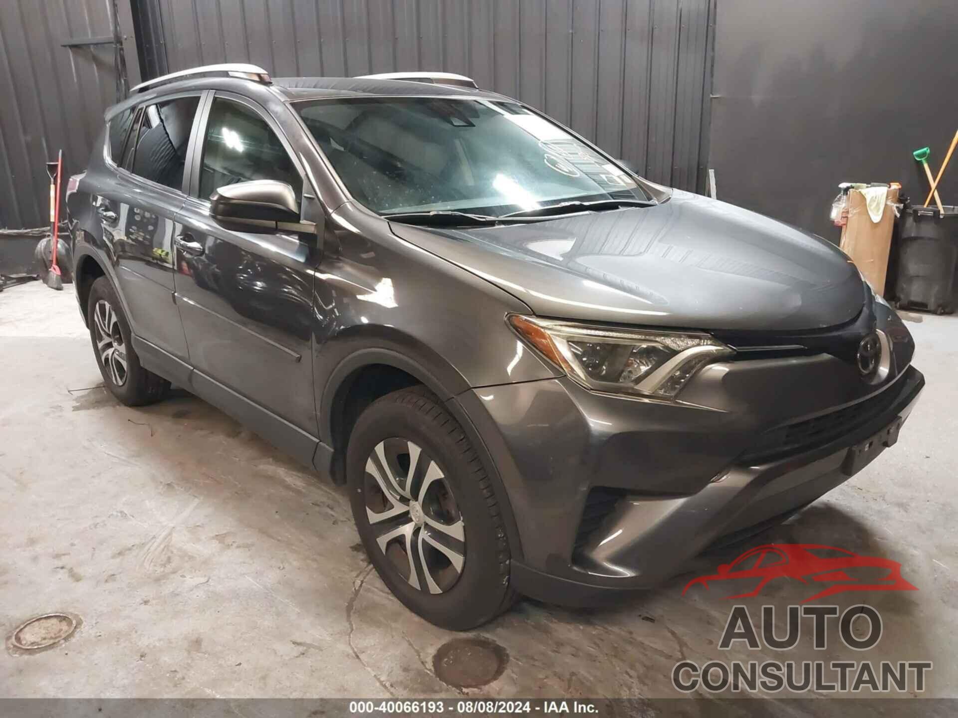 TOYOTA RAV4 2018 - JTMBFREV7JJ178113