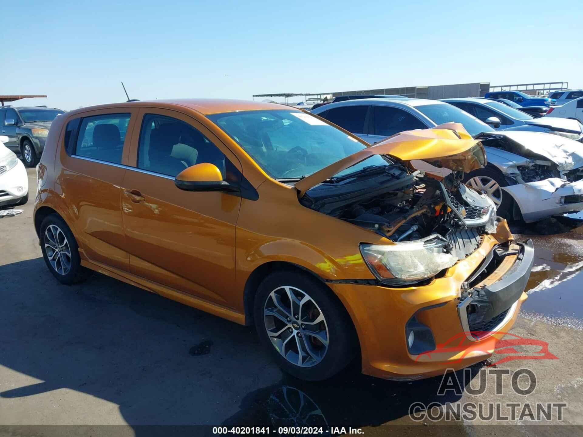 CHEVROLET SONIC 2017 - 1G1JD6SG2H4124676