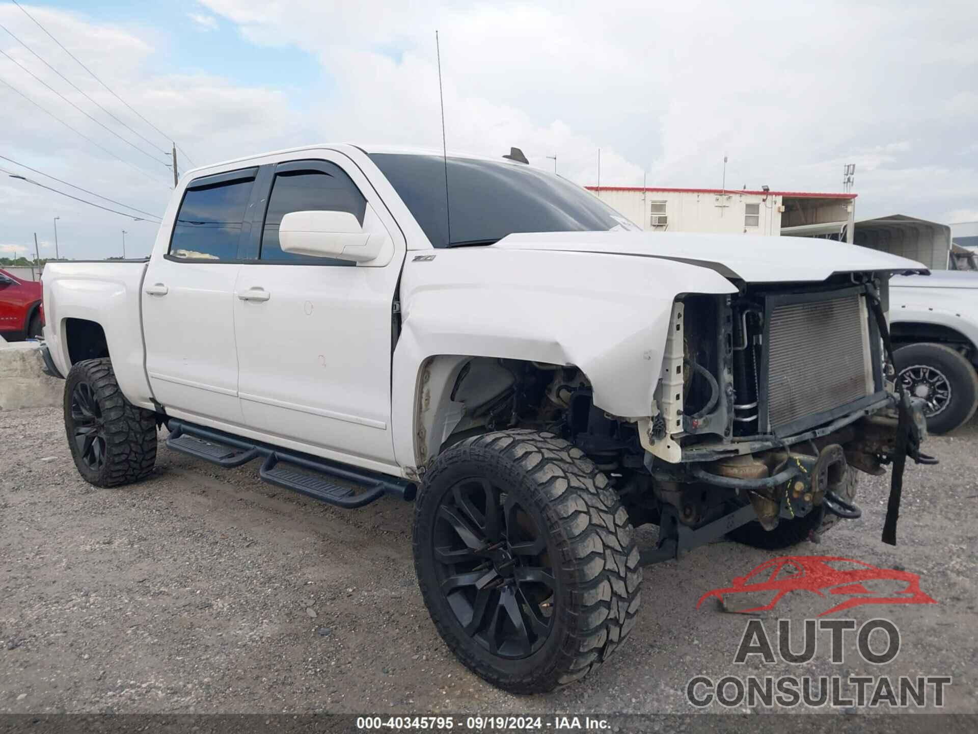 CHEVROLET SILVERADO 1500 2018 - 3GCUKREC0JG174957