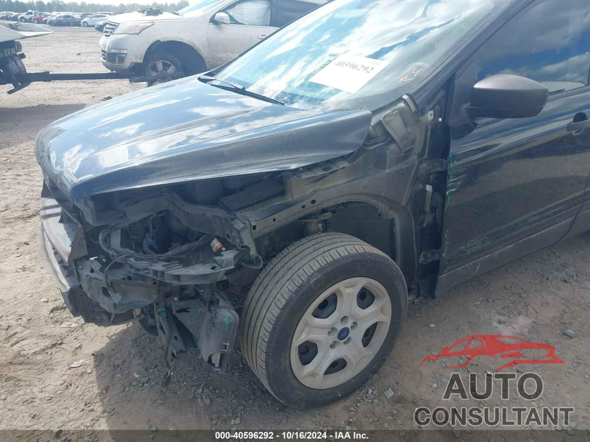 FORD ESCAPE 2018 - 1FMCU0F77JUA54861
