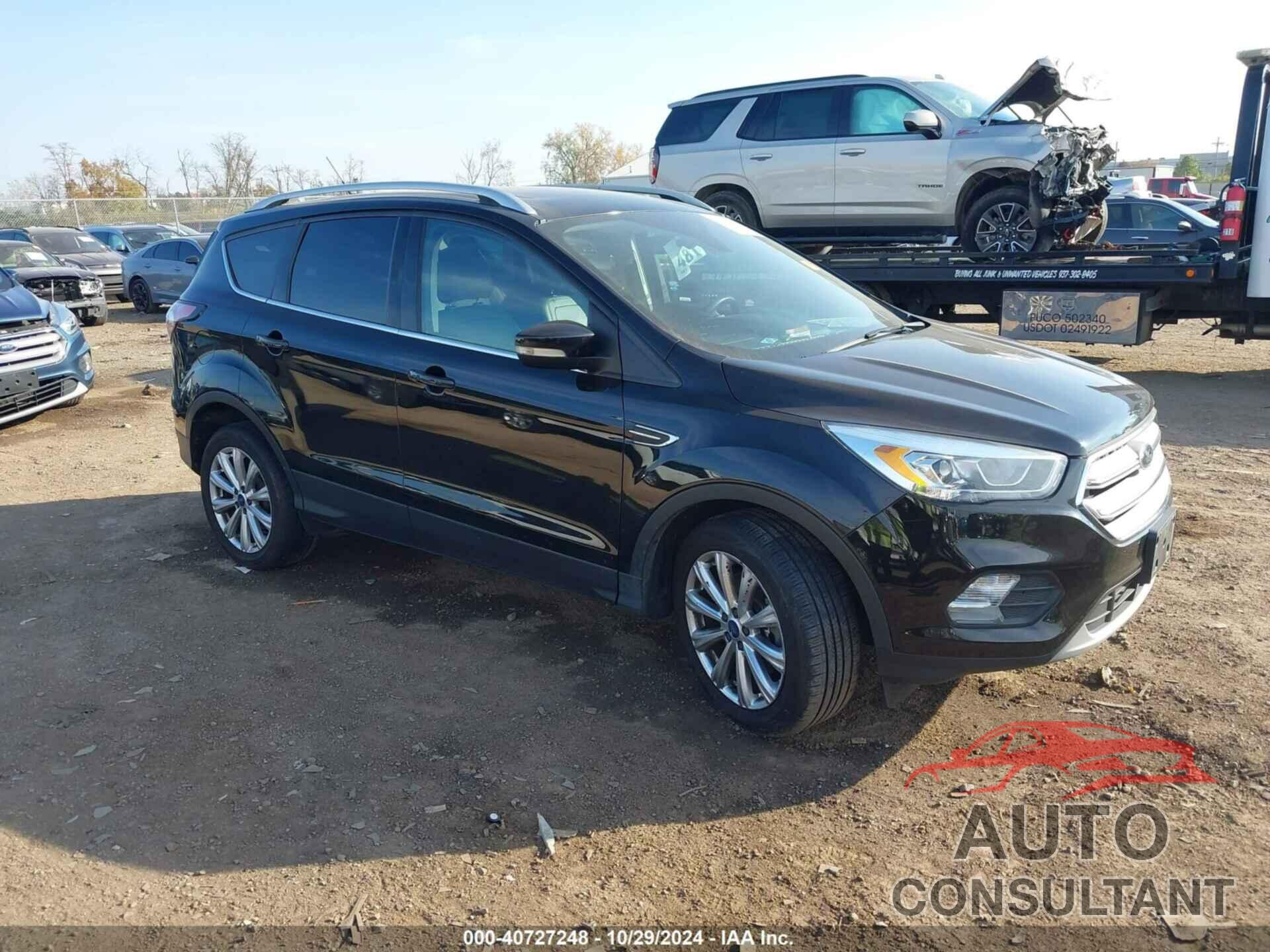 FORD ESCAPE 2017 - 1FMCU9J99HUC21874