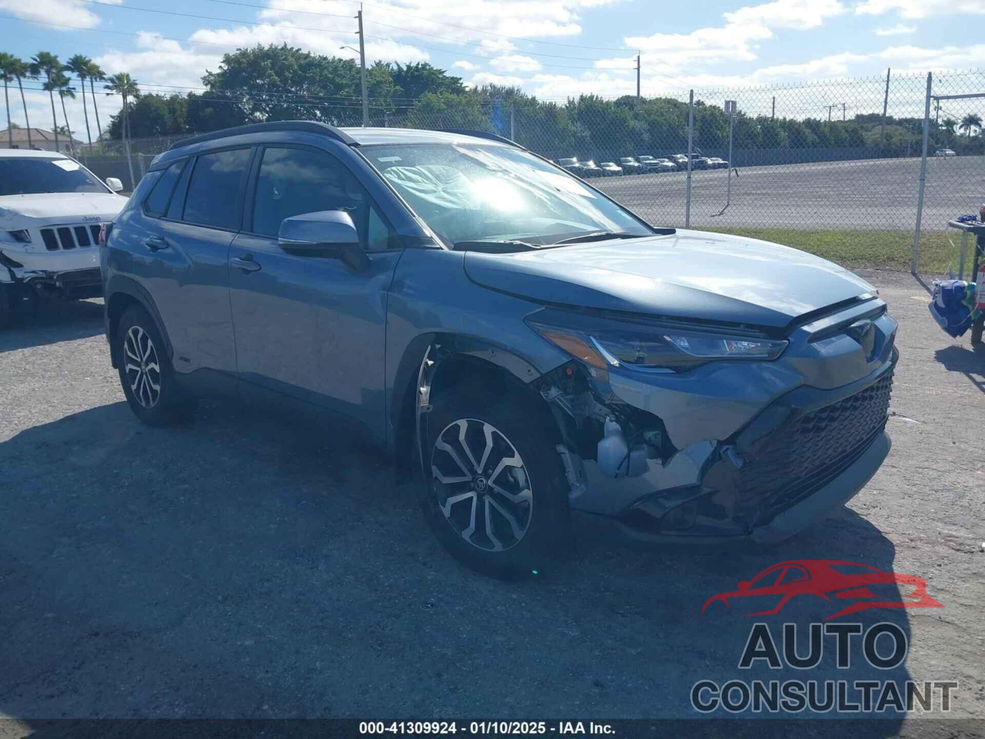 TOYOTA COROLLA CROSS 2024 - 7MUFBABG7RV040614