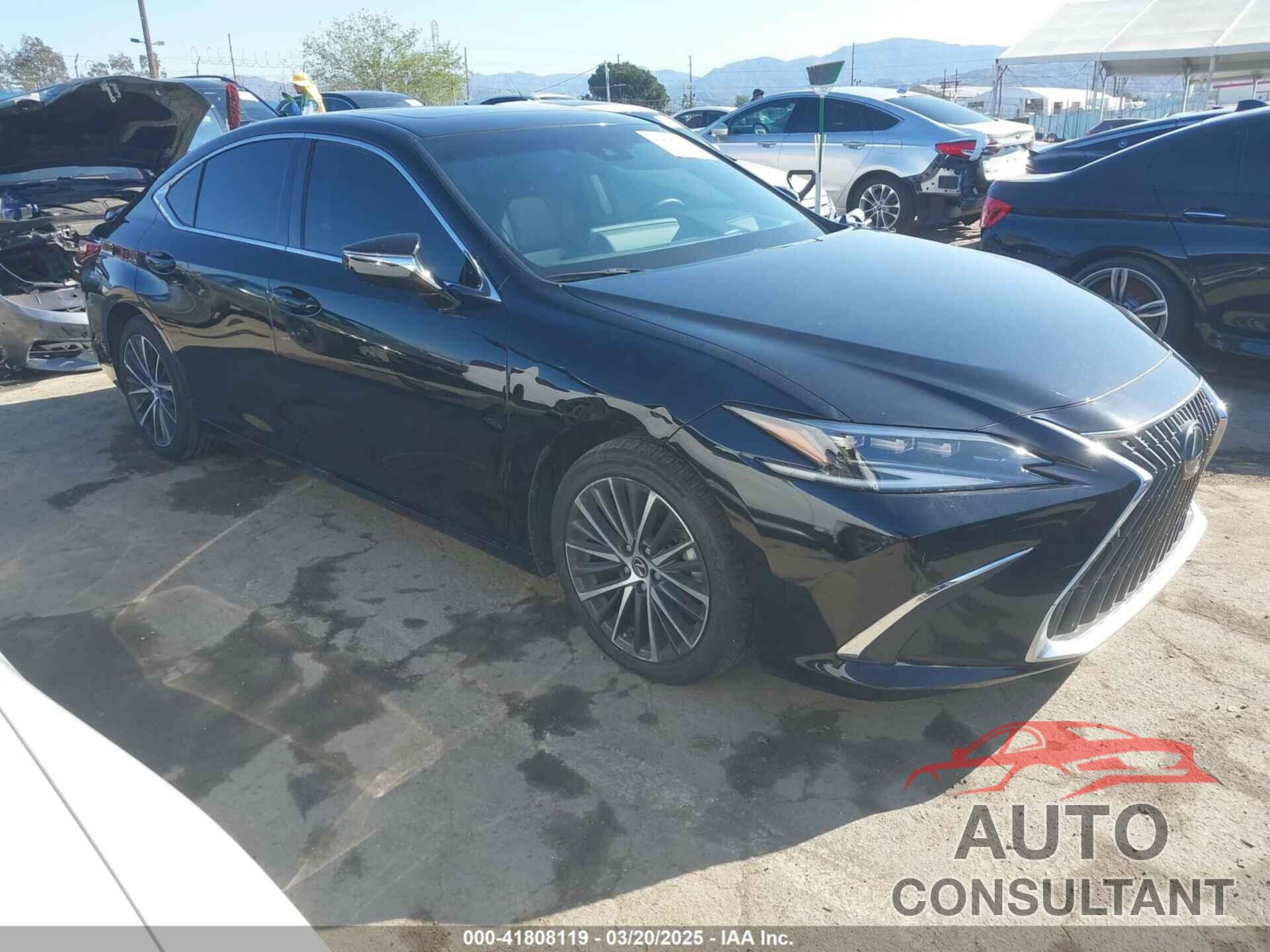 LEXUS ES 300H 2024 - 58ADA1C1XRU041495