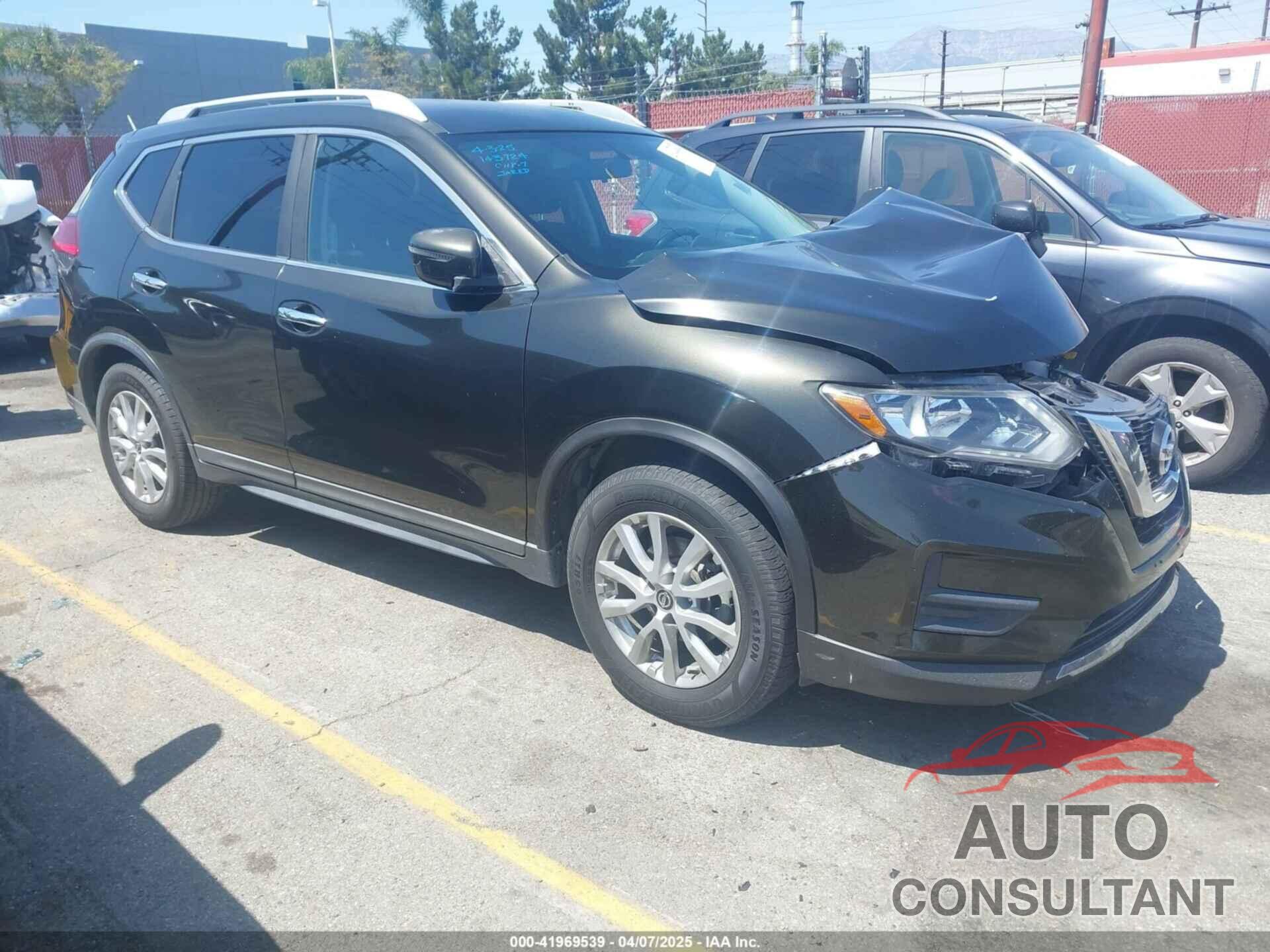 NISSAN ROGUE 2017 - KNMAT2MT5HP546386