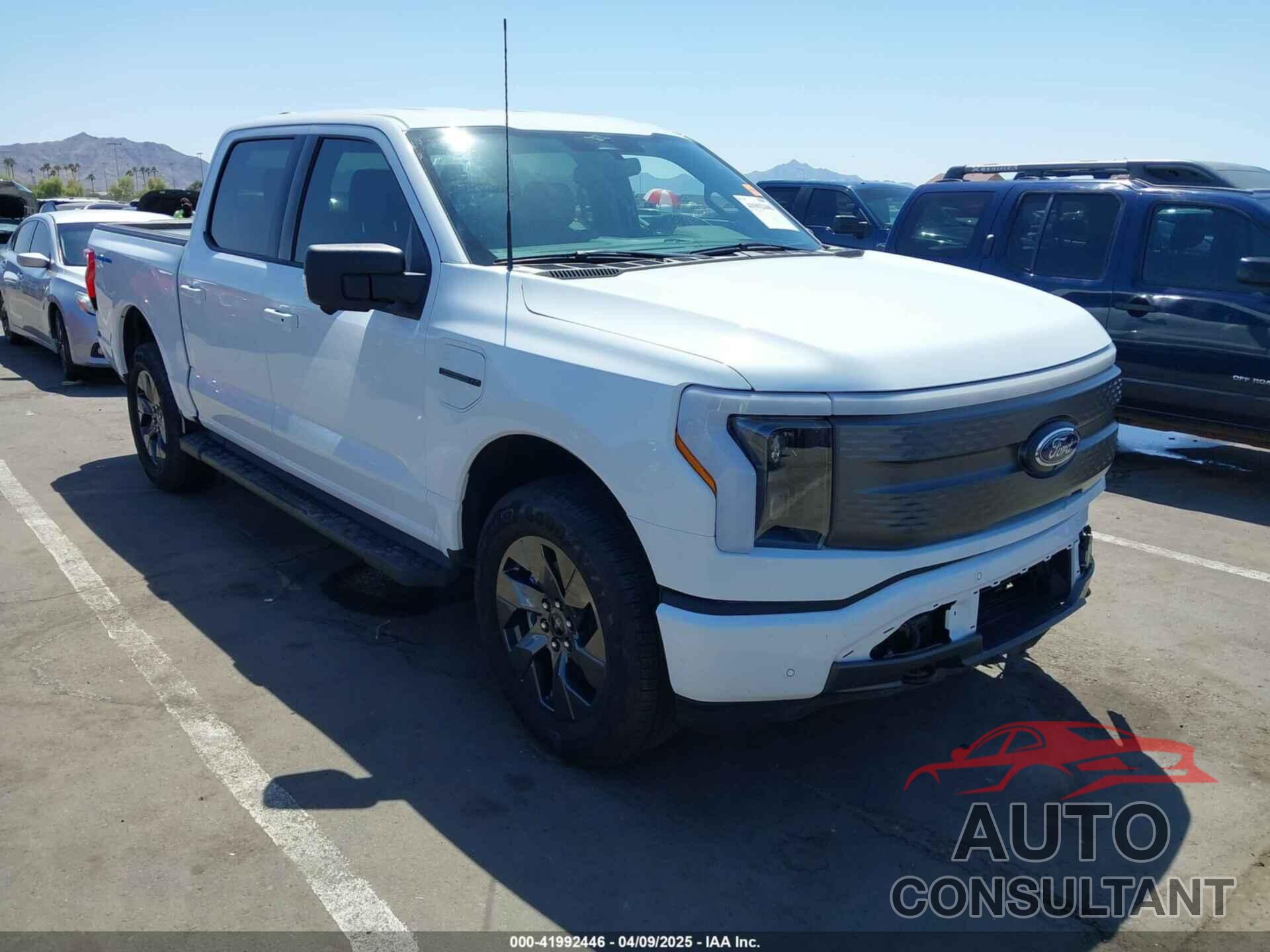 FORD F-150 LIGHTNING 2023 - 1FTVW1EL4PWG42578