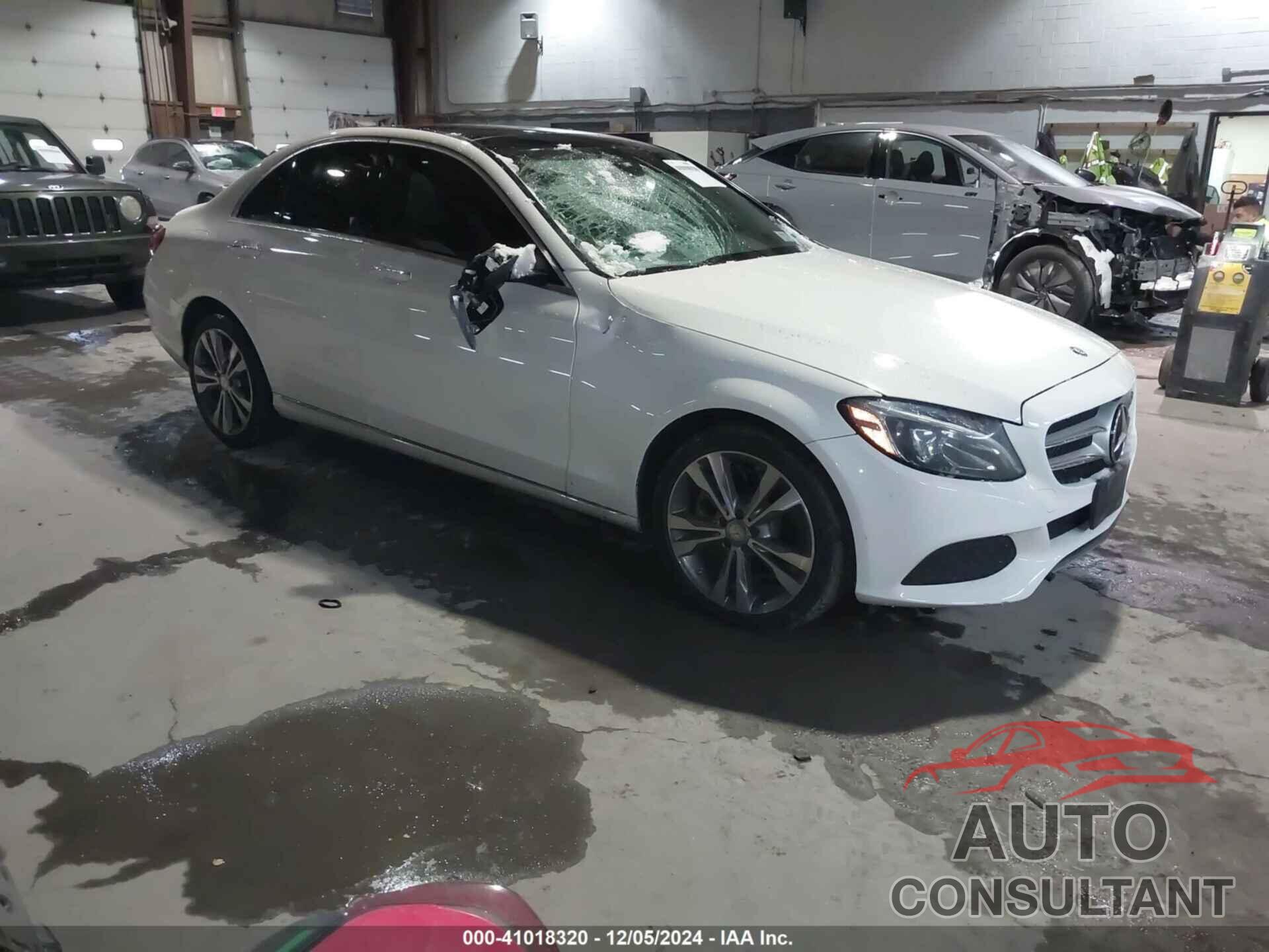 MERCEDES-BENZ C 300 2015 - 55SWF4KB5FU084520