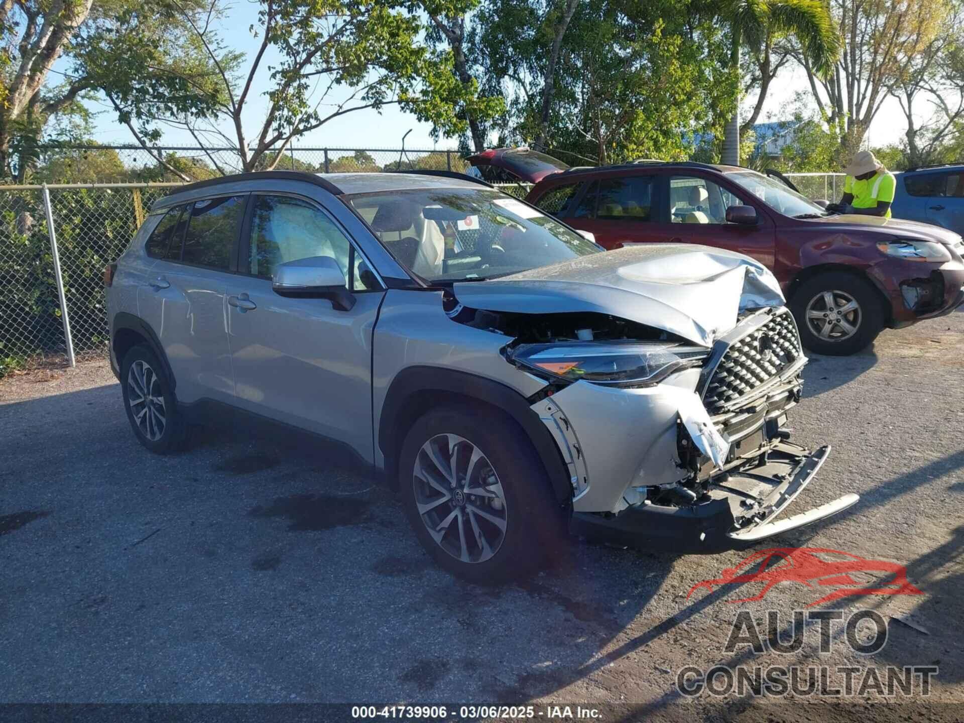 TOYOTA COROLLA CROSS 2022 - 7MUEAAAG9NV005163