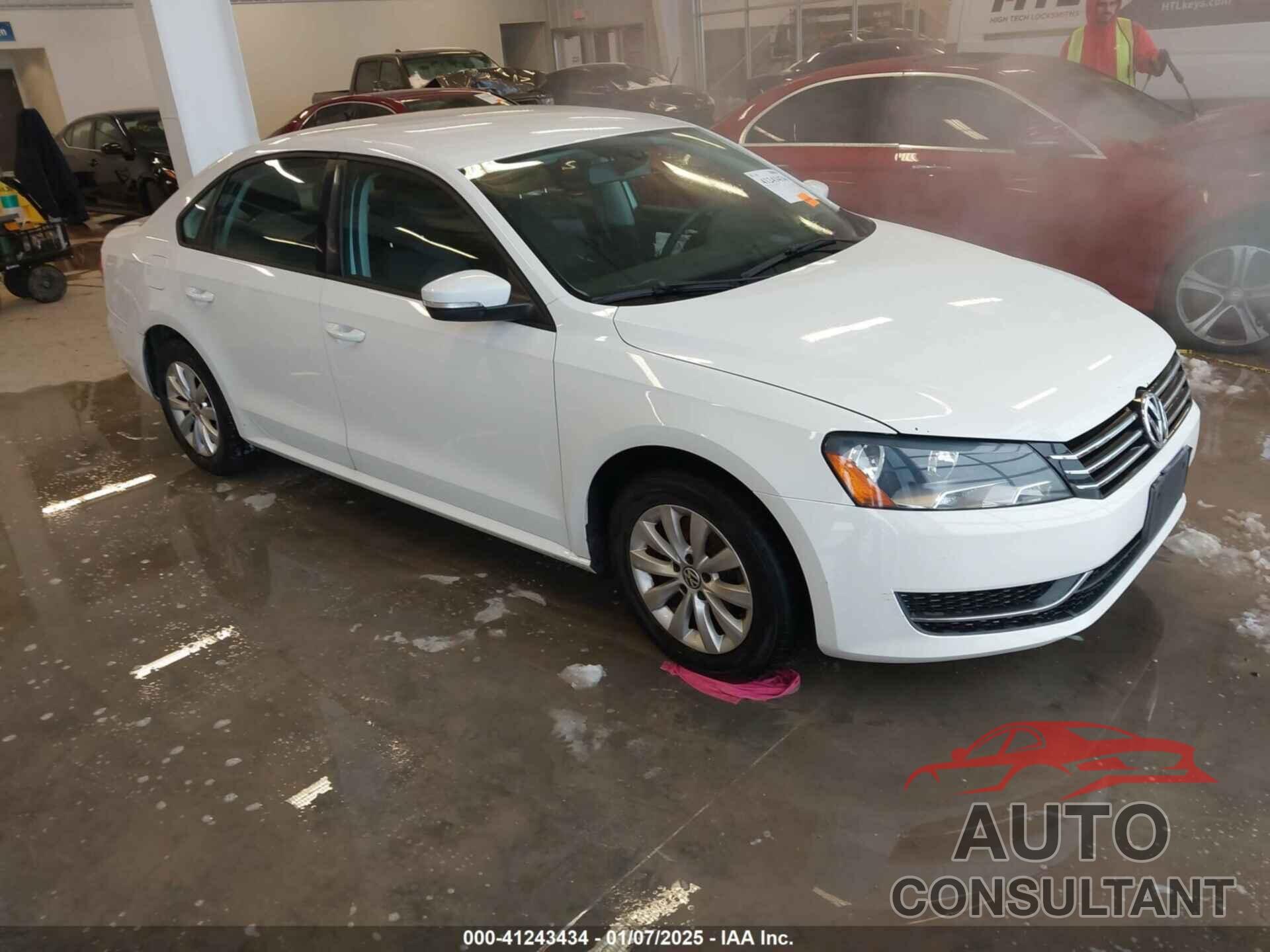 VOLKSWAGEN PASSAT 2012 - 1VWAH7A35CC107902