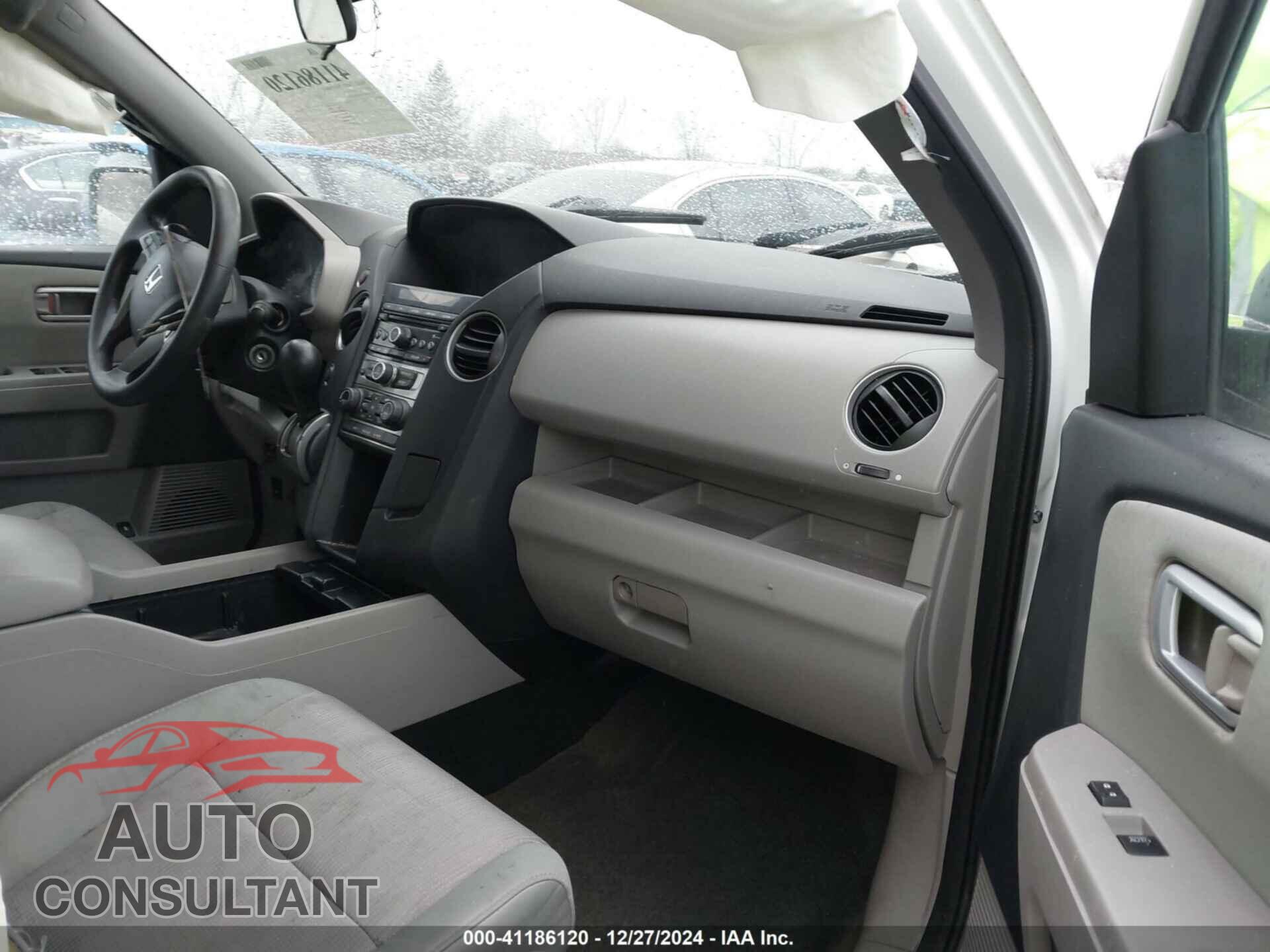HONDA PILOT 2015 - 5FNYF4H4XFB018564