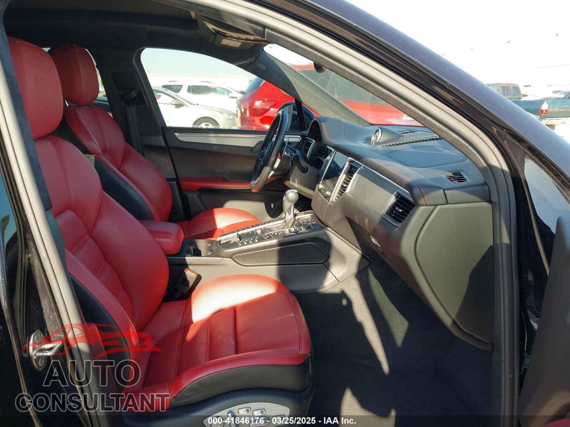 PORSCHE MACAN 2017 - WP1AF2A56HLB62085