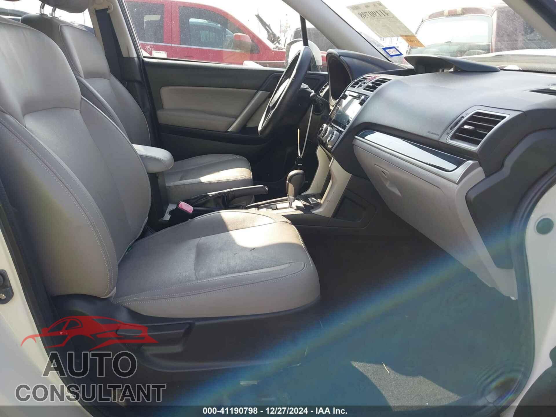 SUBARU FORESTER 2017 - JF2SJARC2HH486902