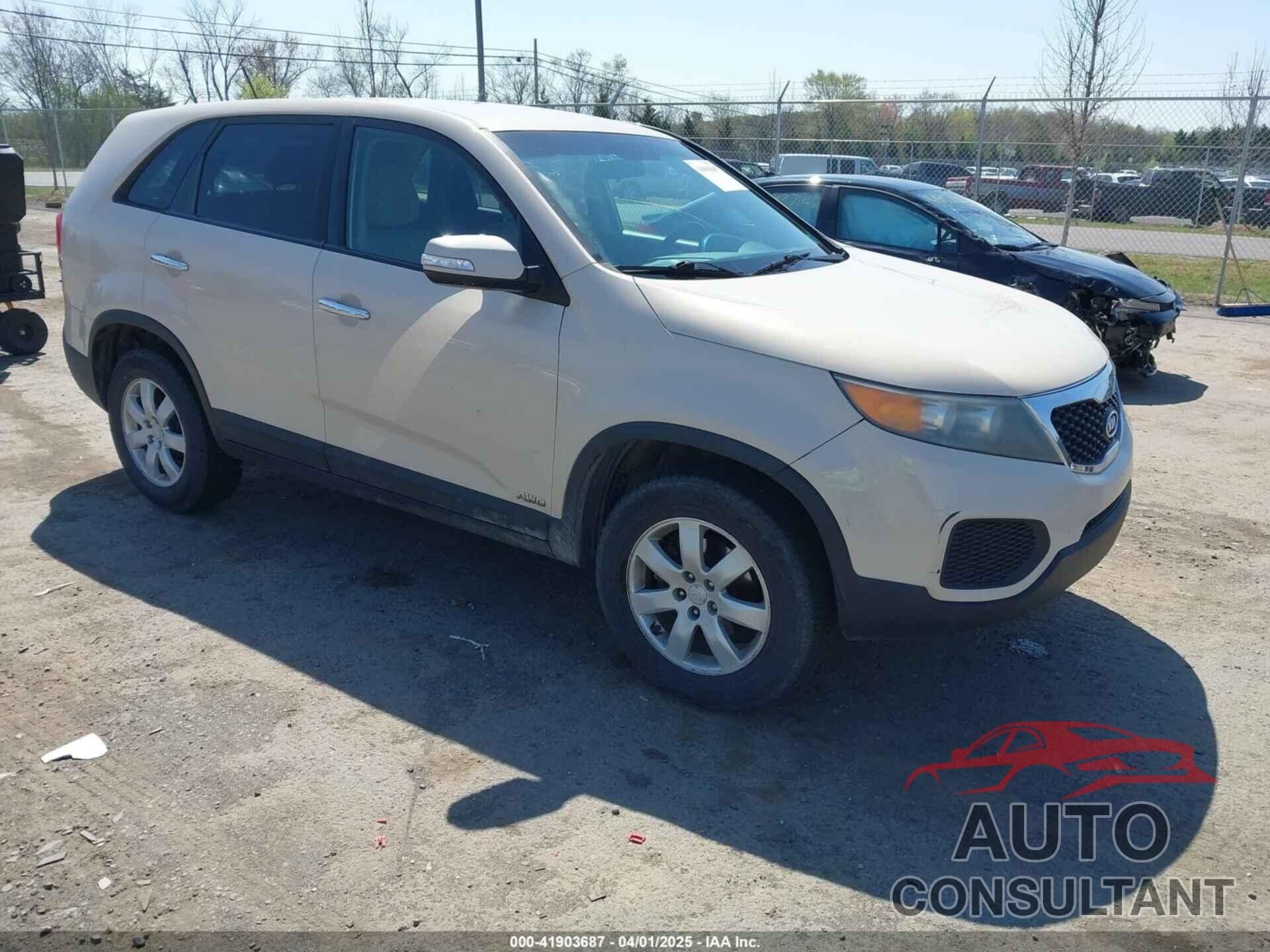 KIA SORENTO 2011 - 5XYKTCA17BG072688