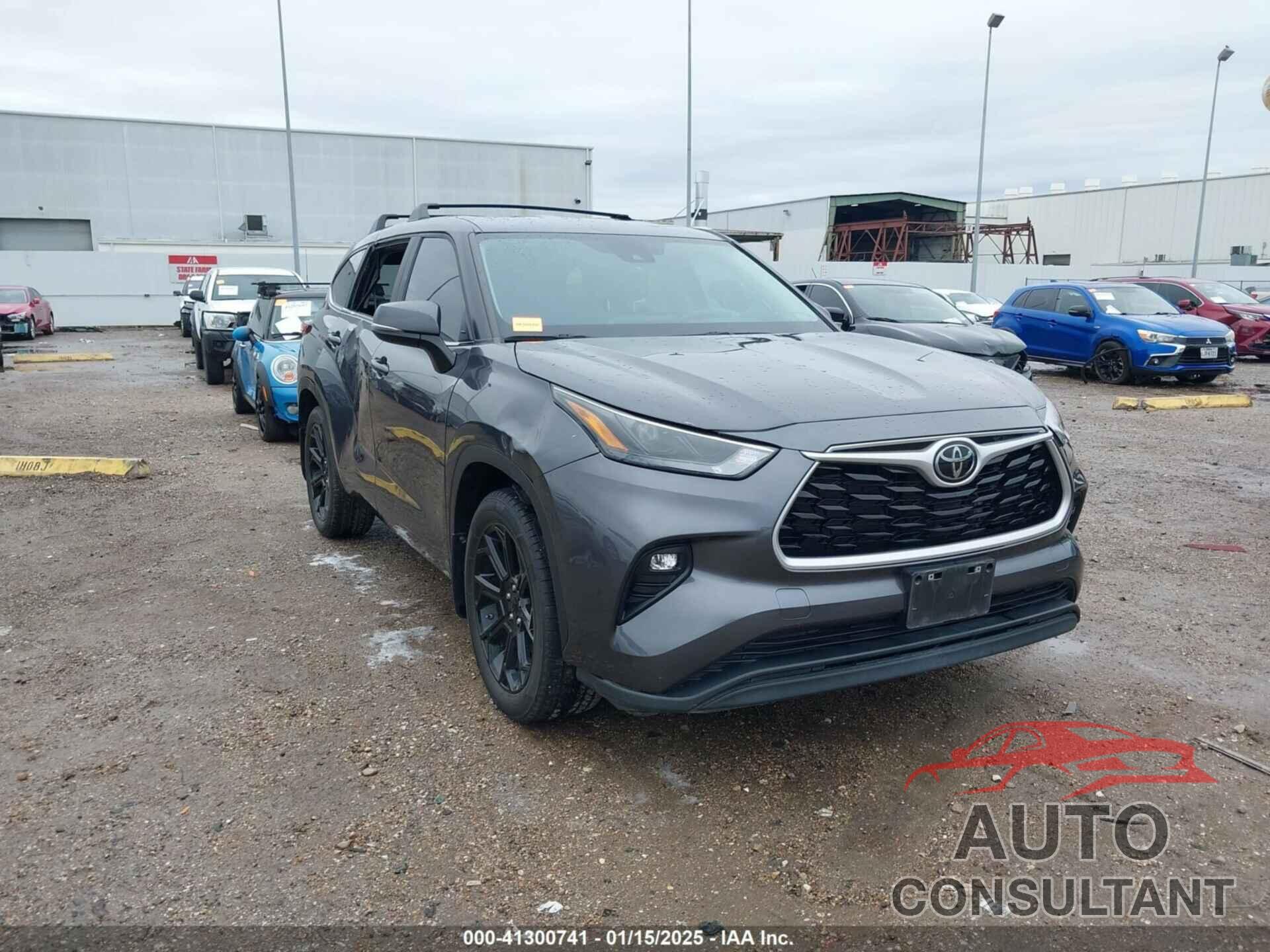 TOYOTA HIGHLANDER 2023 - 5TDKDRAH5PS509207