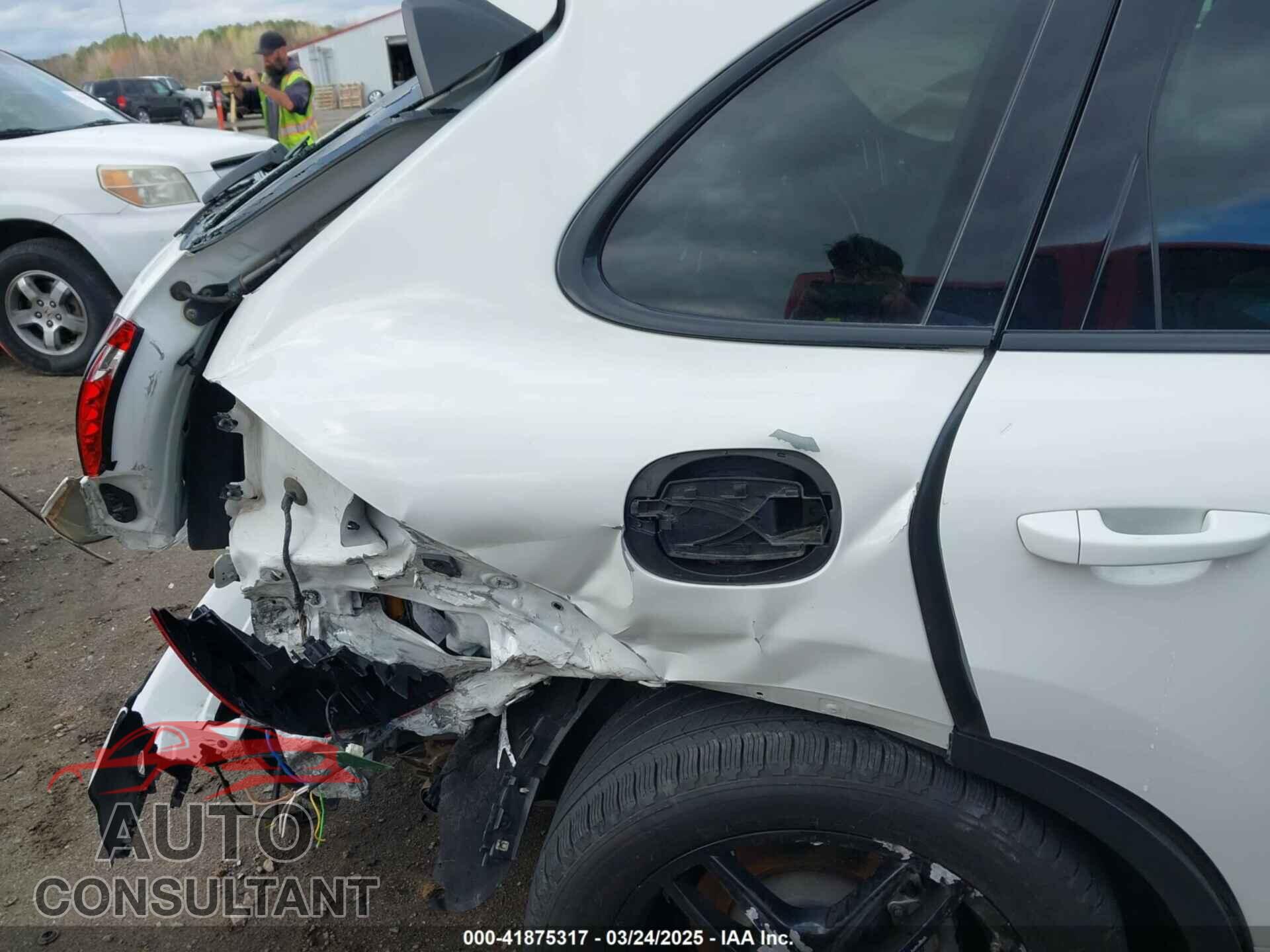 PORSCHE CAYENNE 2013 - WP1AB2A20DLA85337