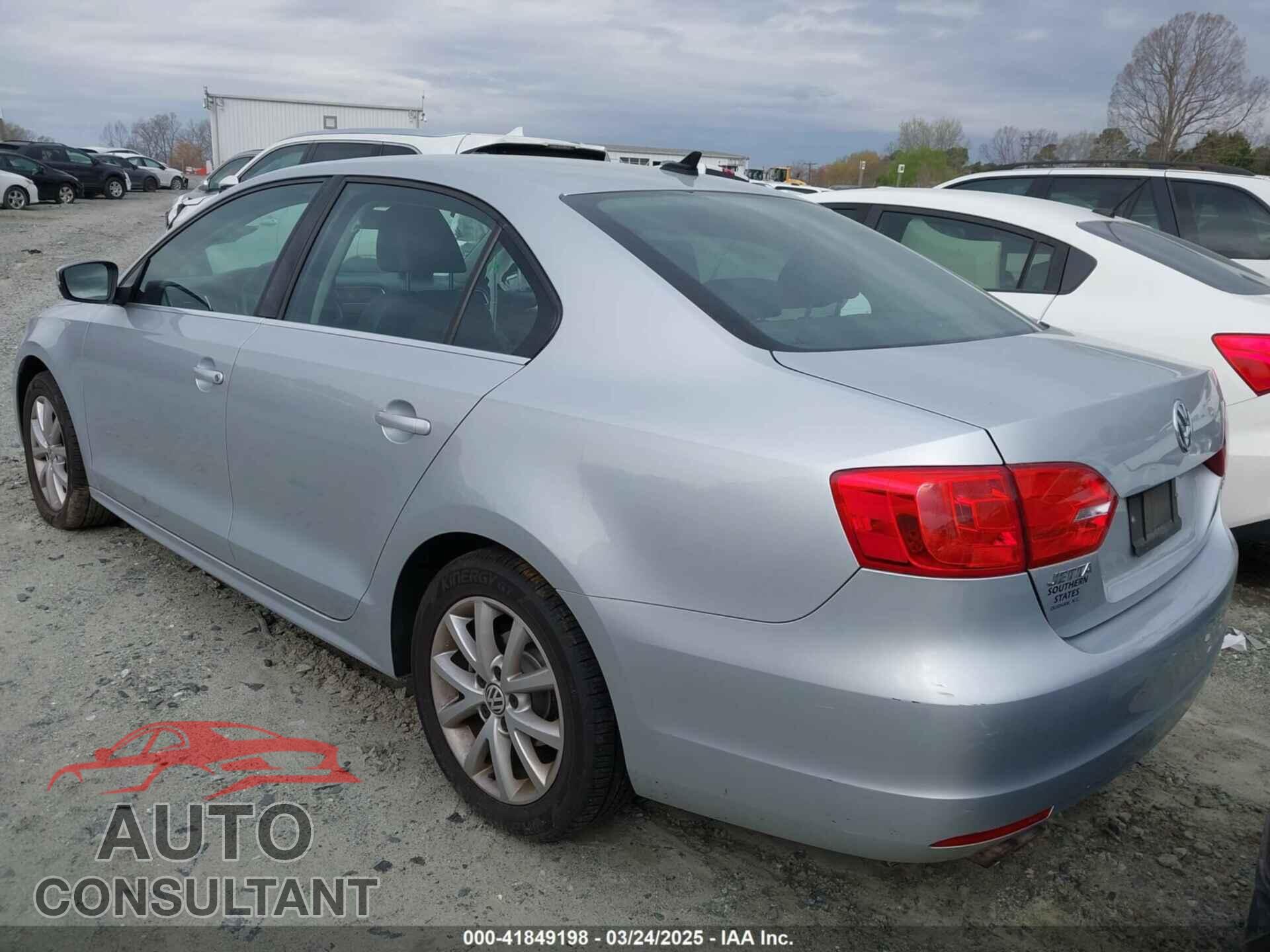 VOLKSWAGEN JETTA 2013 - 3VWDP7AJ3DM211027