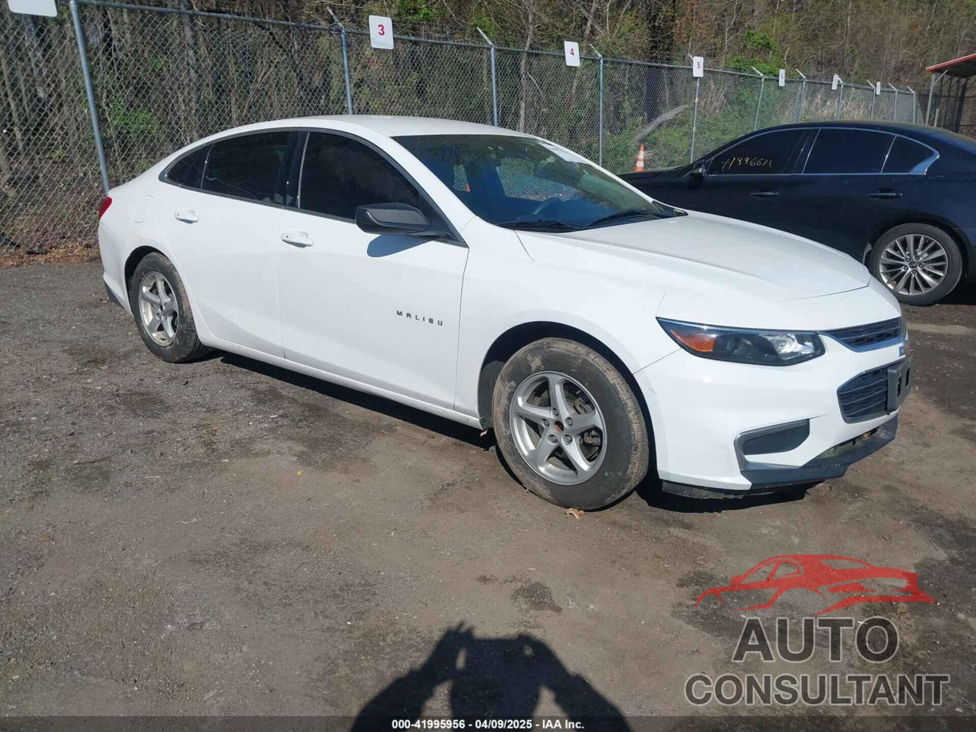 CHEVROLET MALIBU 2018 - 1G1ZB5ST2JF278282