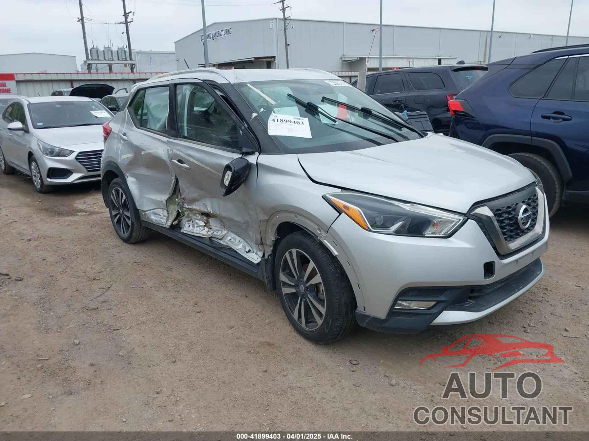 NISSAN KICKS 2018 - 3N1CP5CU3JL513965