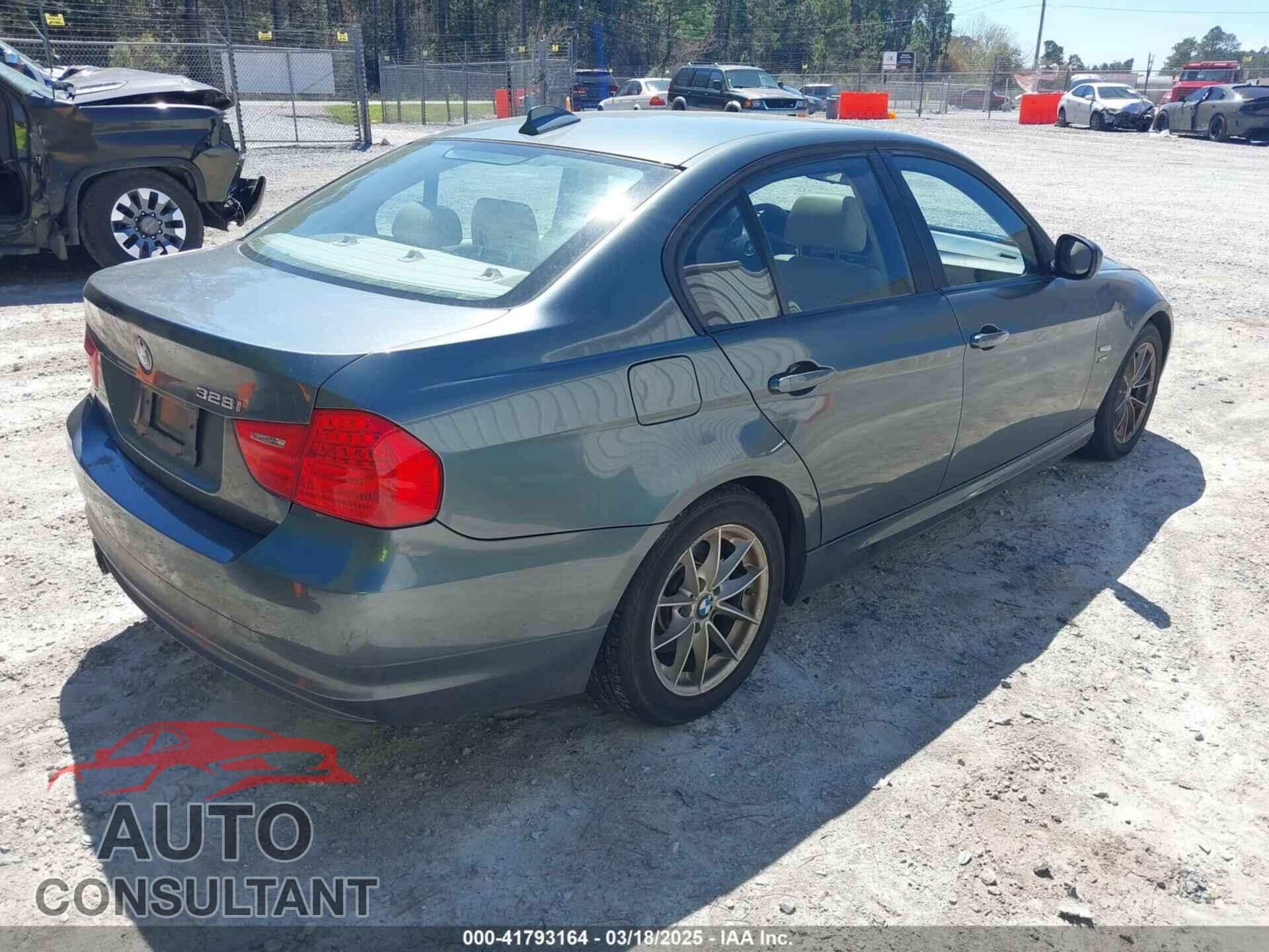 BMW 328I 2010 - WBAPK5C55AA652425