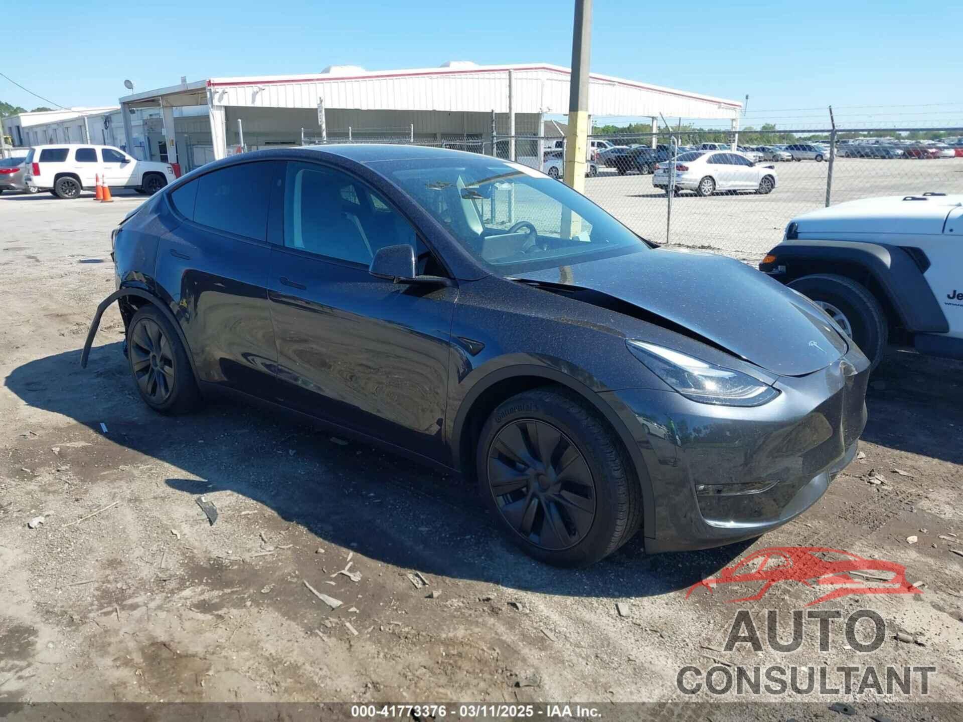 TESLA MODEL Y 2025 - 7SAYGDEE9SF298193
