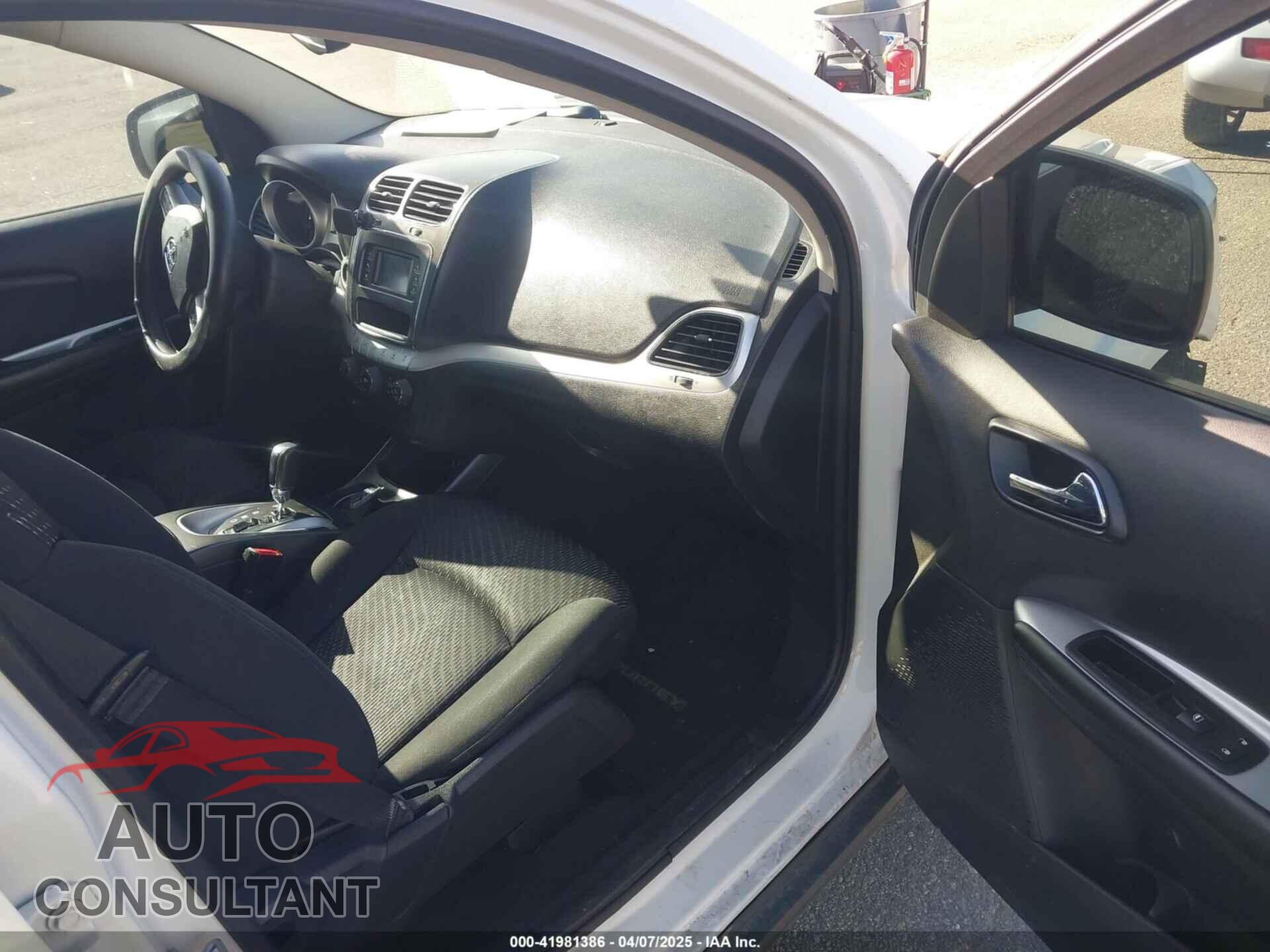 DODGE JOURNEY 2015 - 3C4PDCAB4FT600293