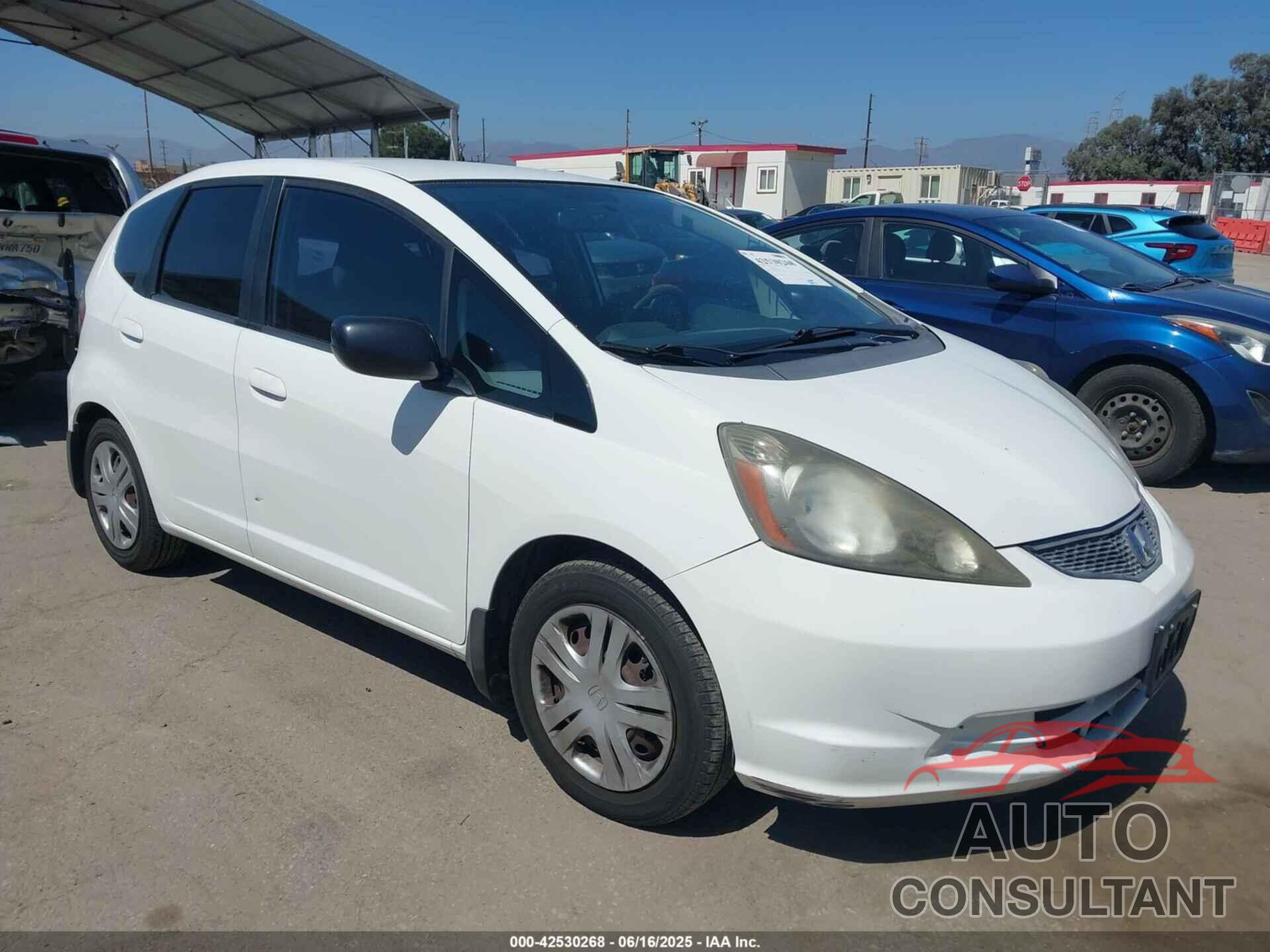 HONDA FIT 2011 - JHMGE8H32BS004568