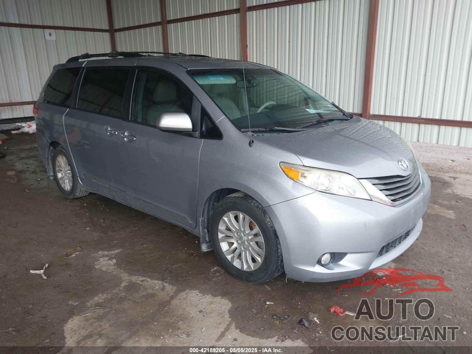 TOYOTA SIENNA 2013 - 5TDYK3DC4DS318659