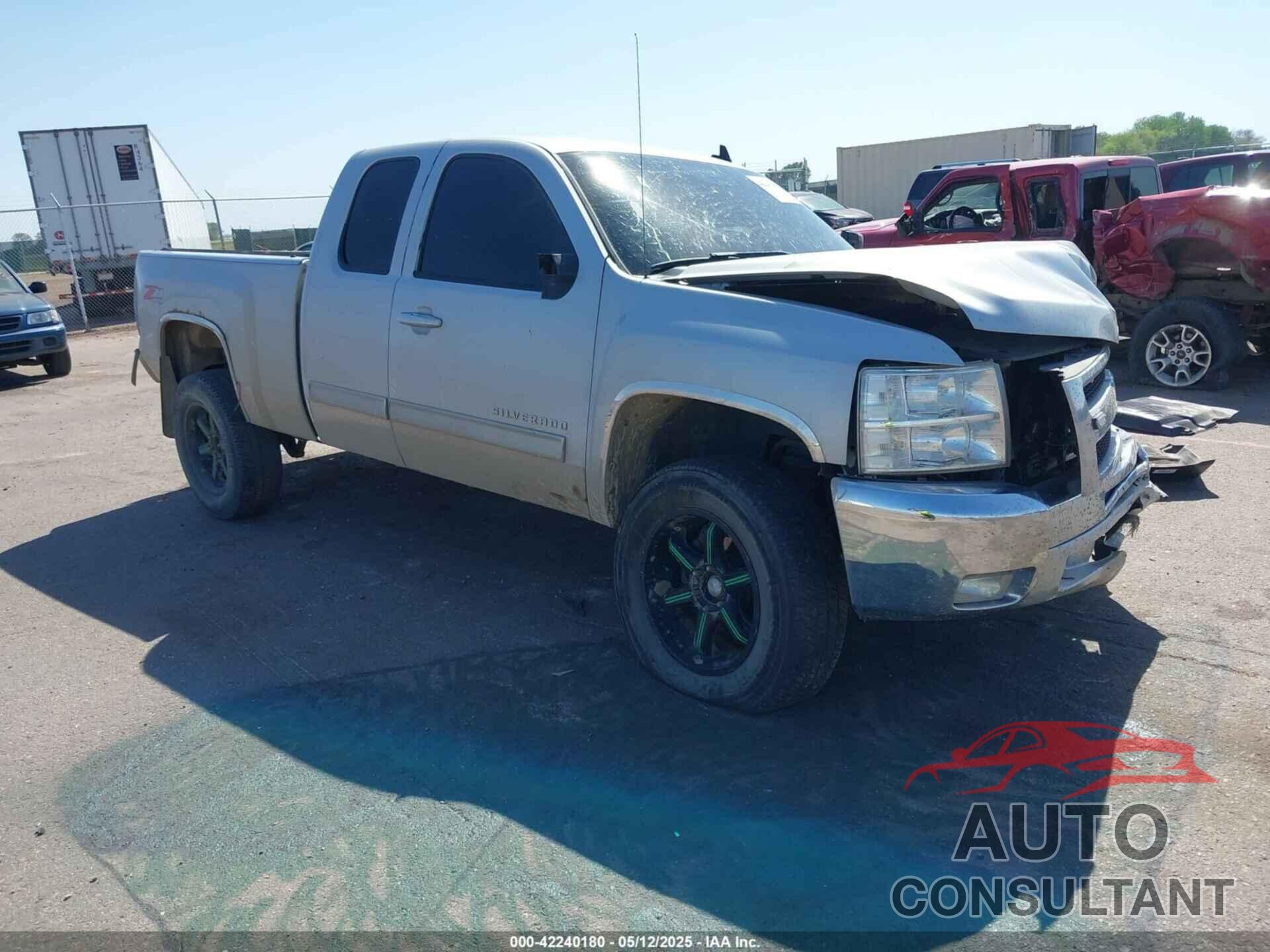 CHEVROLET SILVERADO 1500 2011 - 1GCRKTE38BZ387997