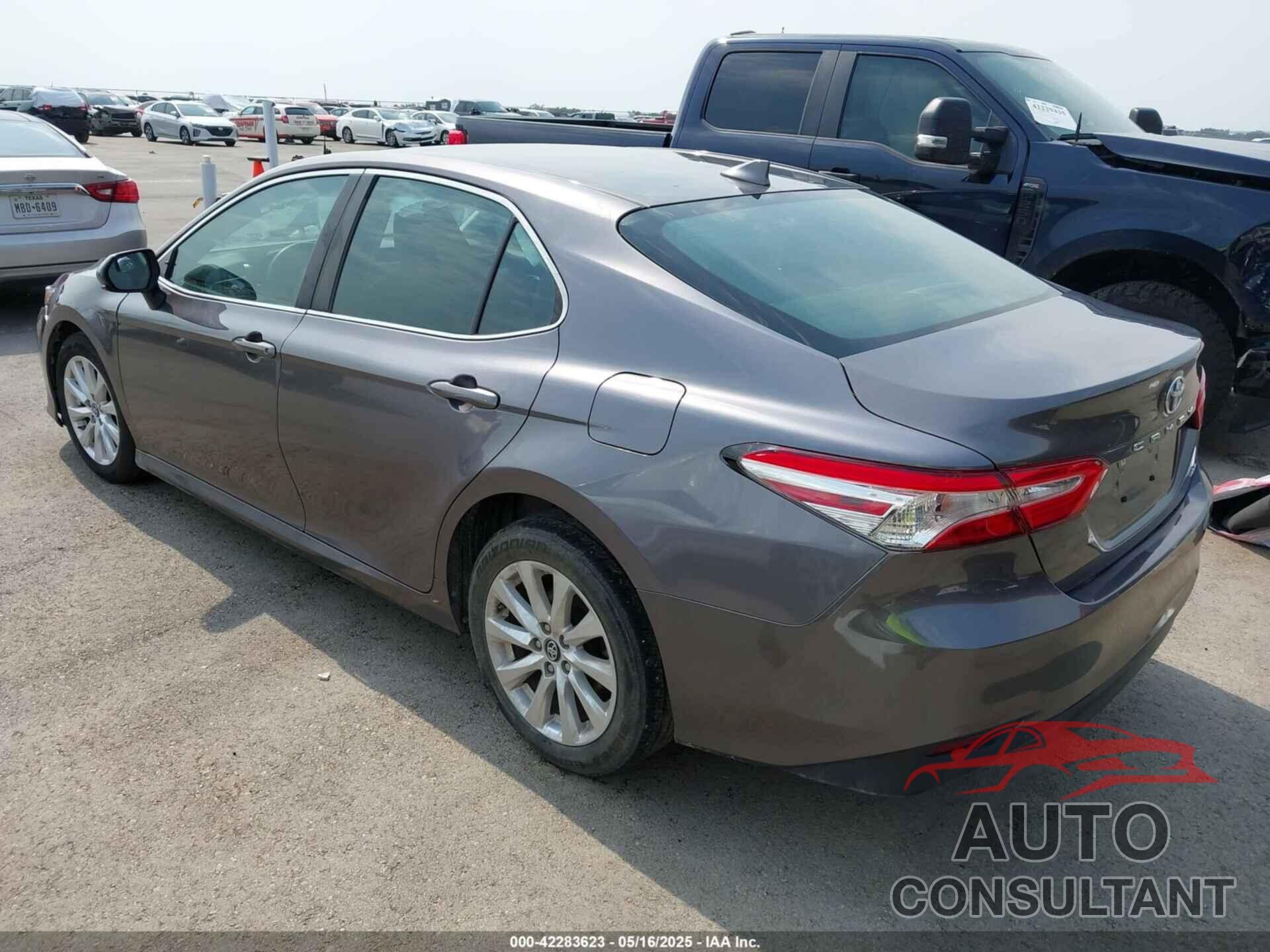 TOYOTA CAMRY 2019 - 4T1B11HK3KU268999