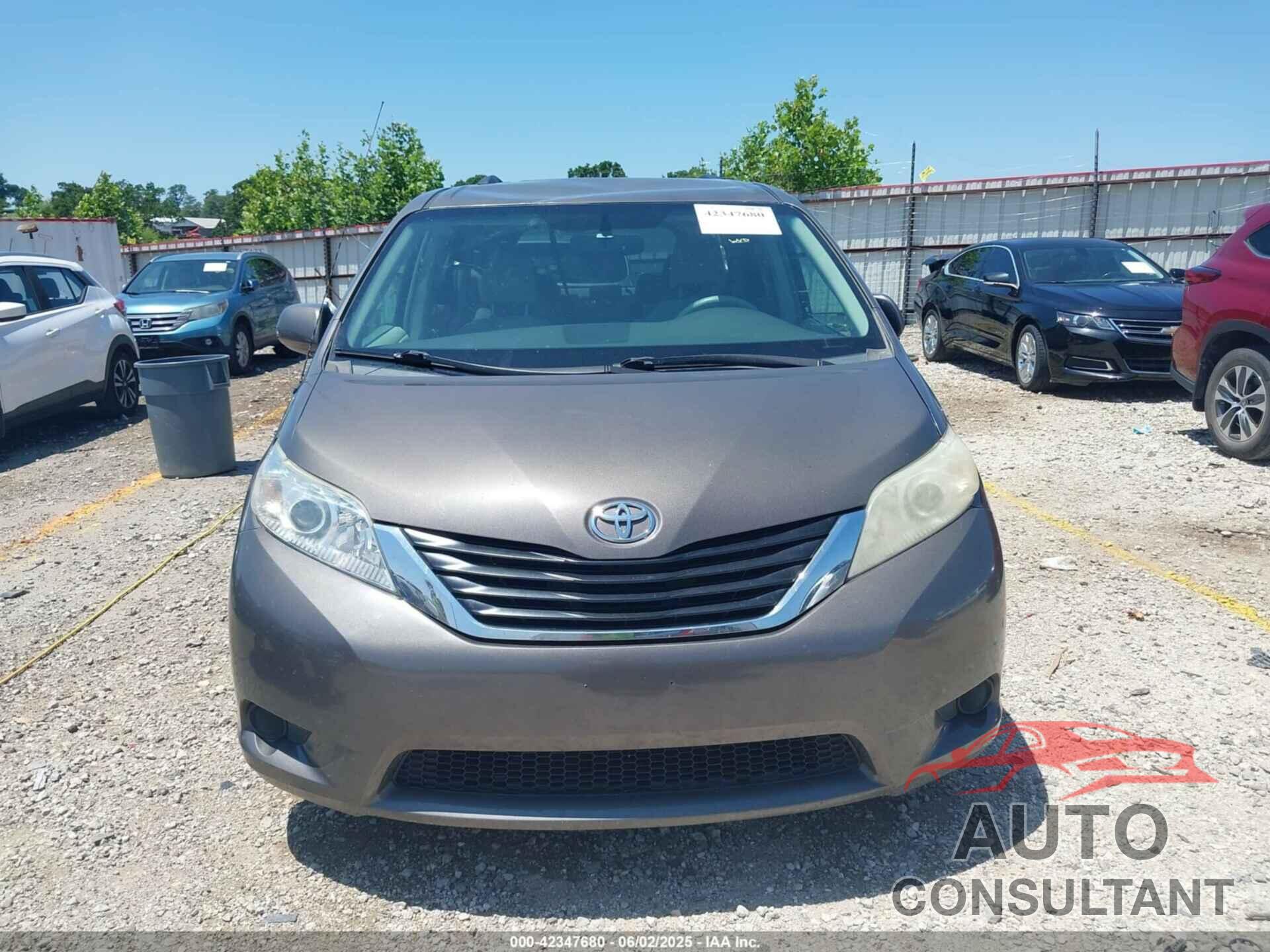 TOYOTA SIENNA 2011 - 5TDKK3DC9BS011541