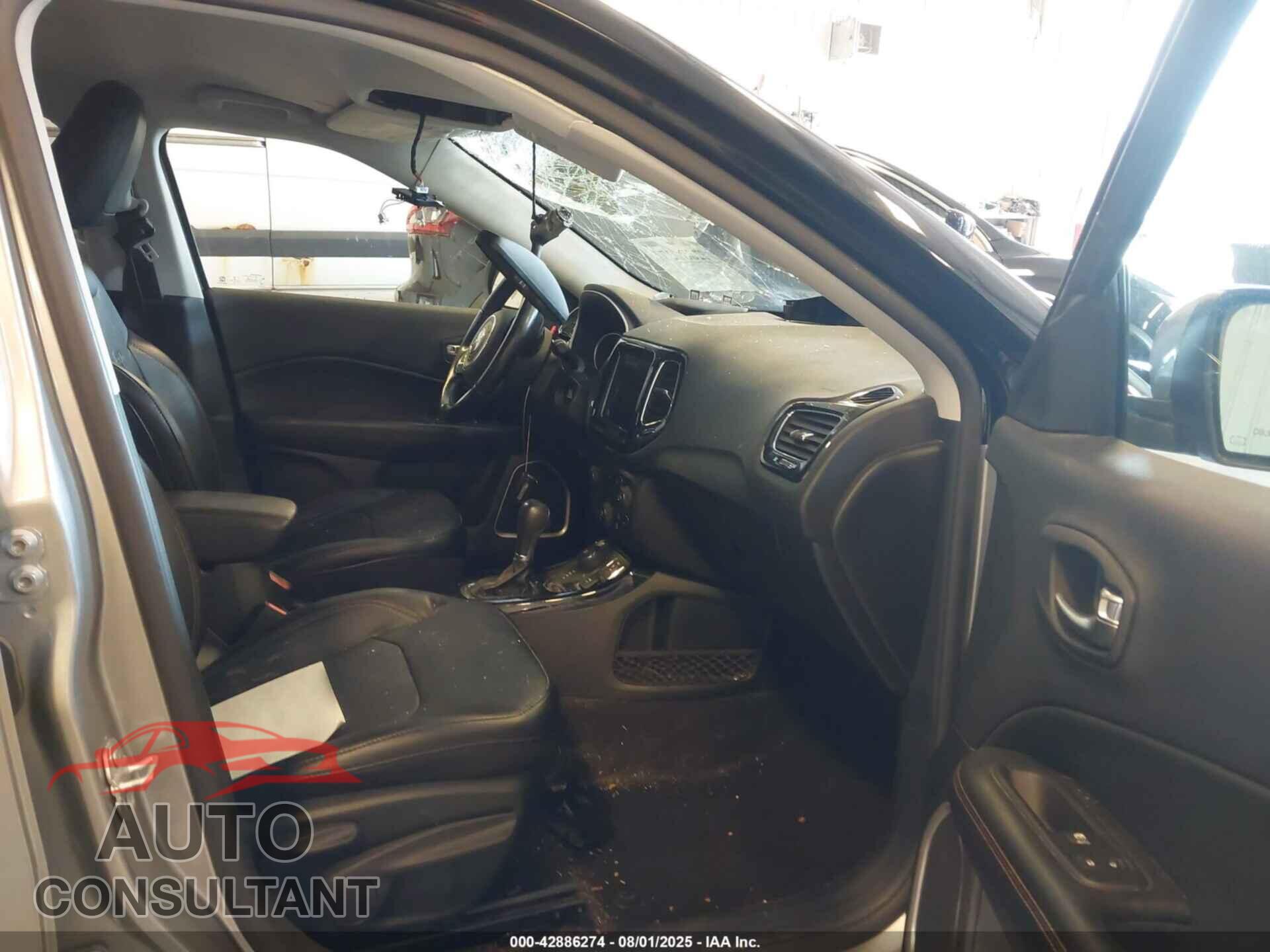 JEEP COMPASS 2020 - 3C4NJDCB2LT204345