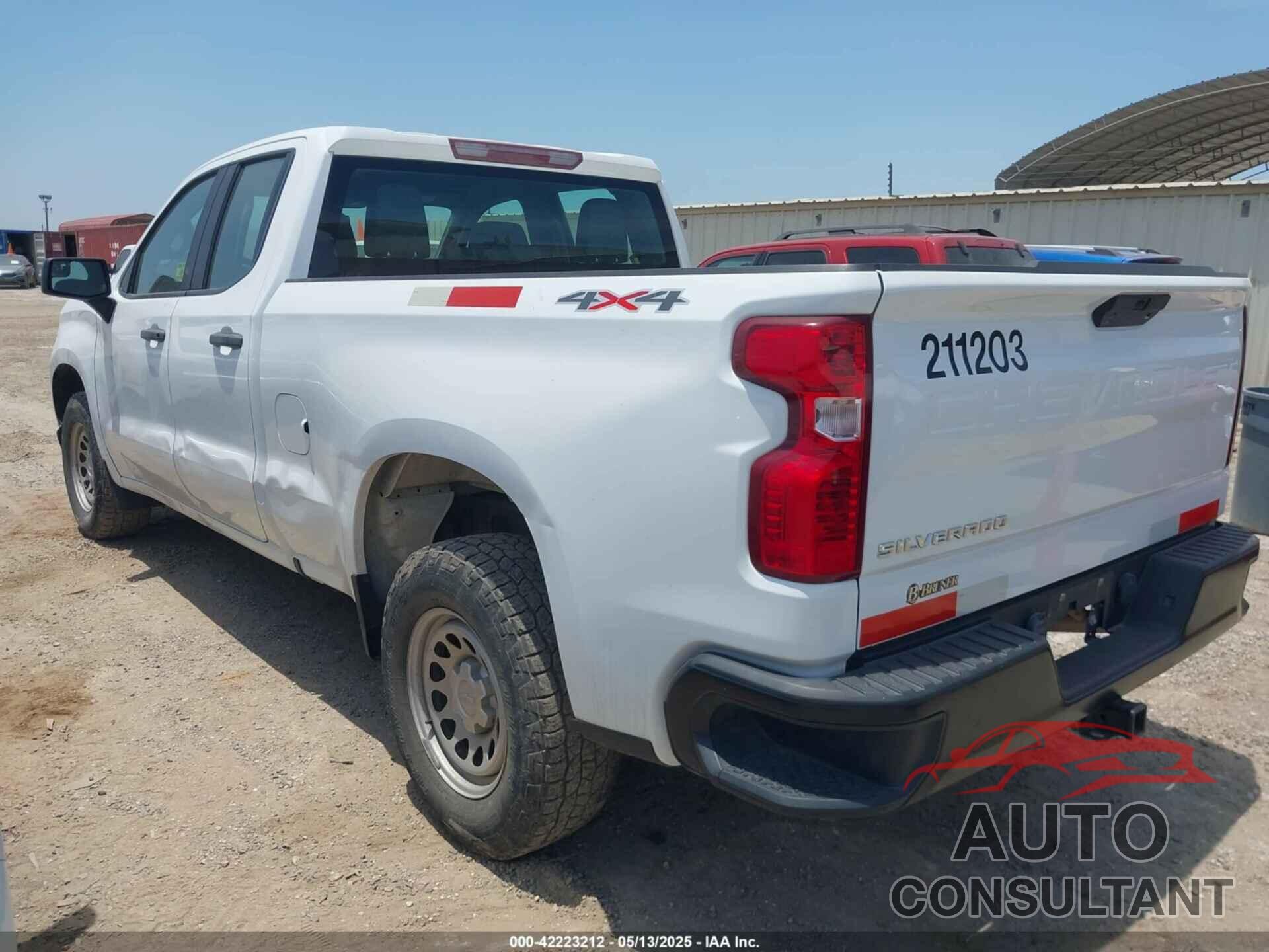 CHEVROLET SILVERADO 1500 2021 - 1GCRYAEF9MZ211203