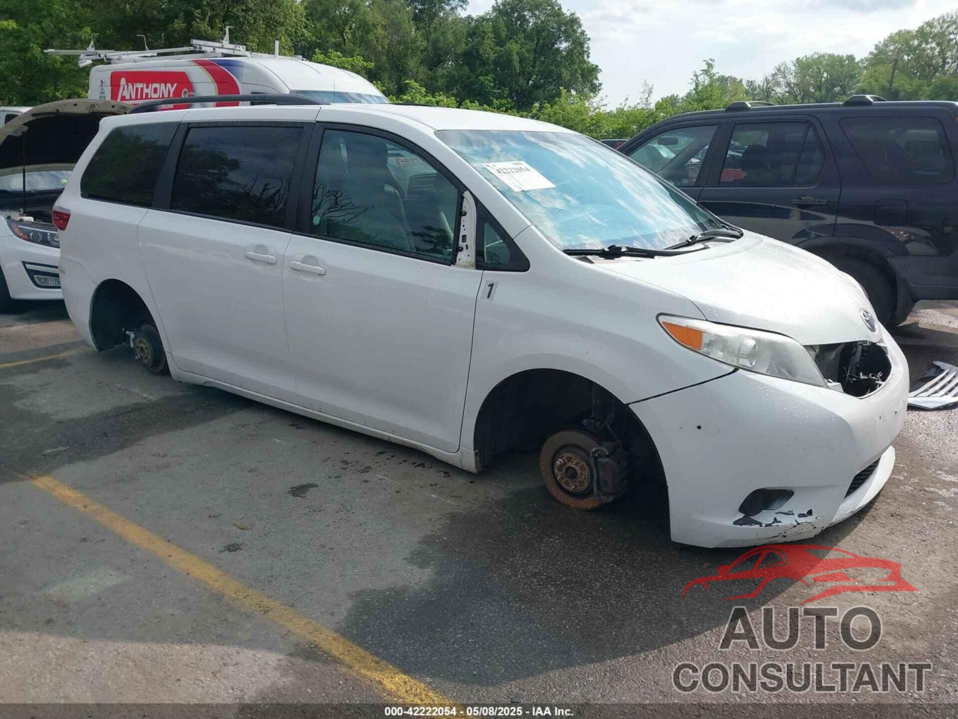 TOYOTA SIENNA 2017 - 5TDKZ3DC0HS825095