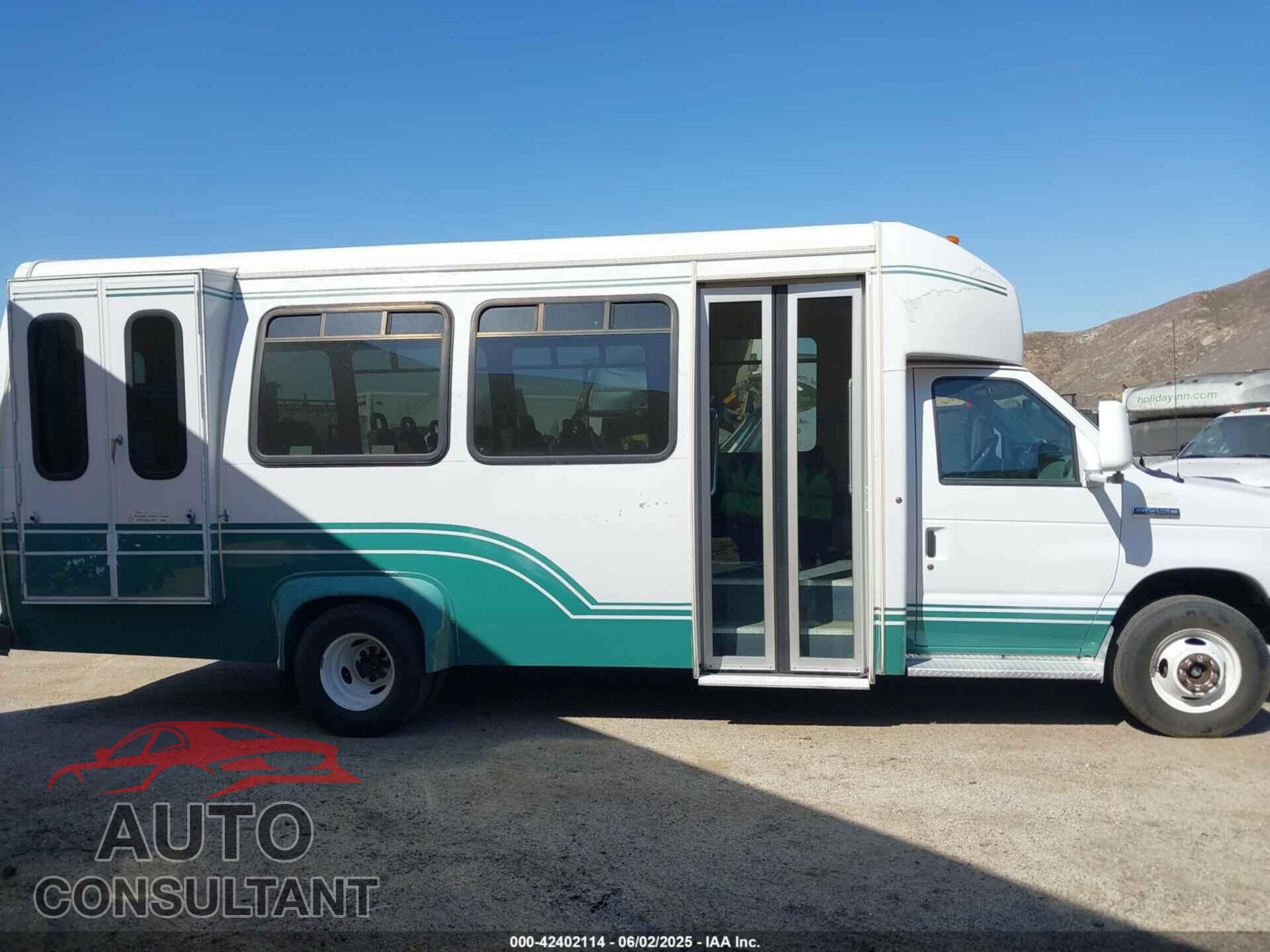 FORD E-450 CUTAWAY 2011 - 1FDXE4FS7BDB09062