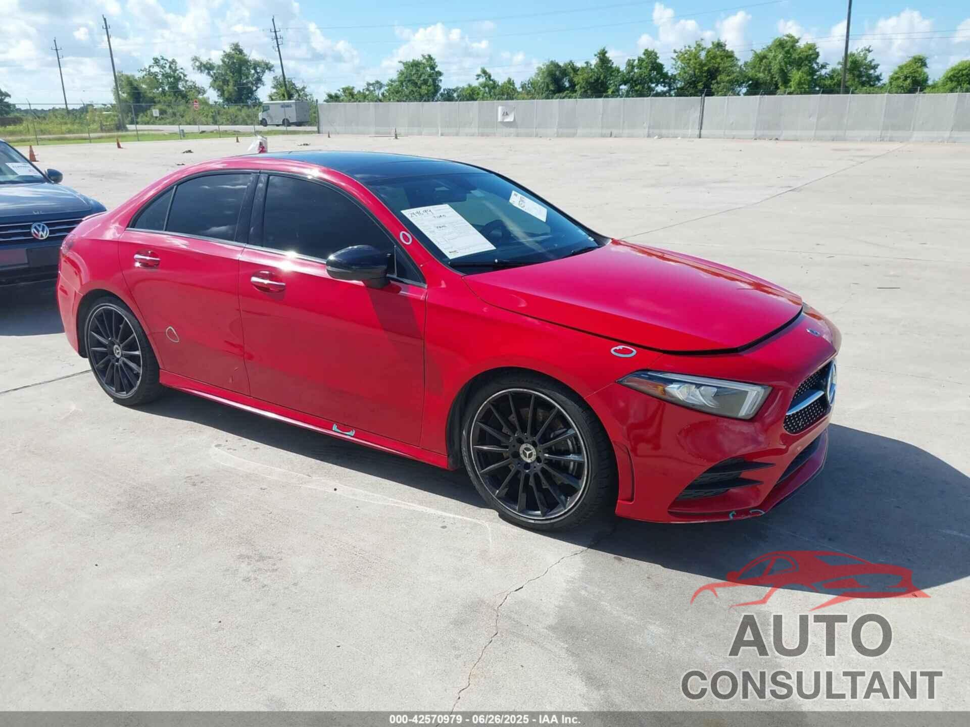 MERCEDES-BENZ A 220 2019 - WDD3G4EB1KW016370