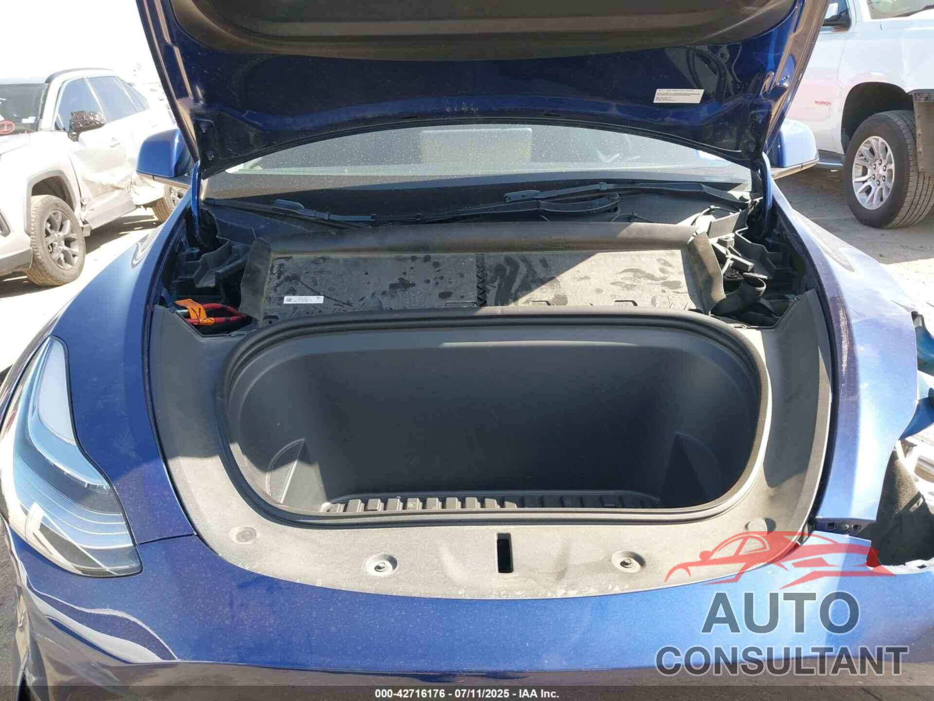 TESLA MODEL Y 2023 - 7SAYGDEE7PA056121
