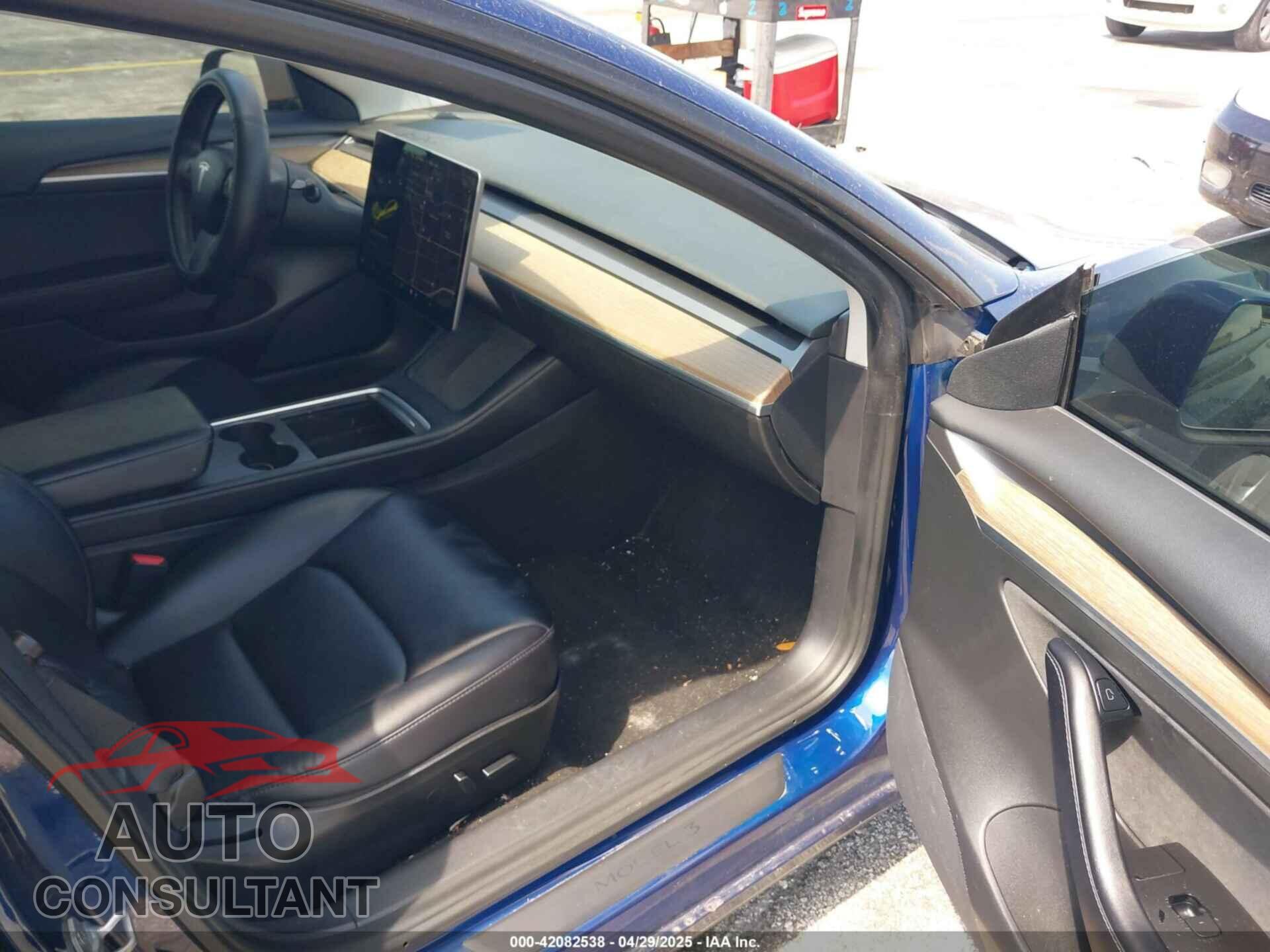 TESLA MODEL 3 2021 - 5YJ3E1EA5MF031872