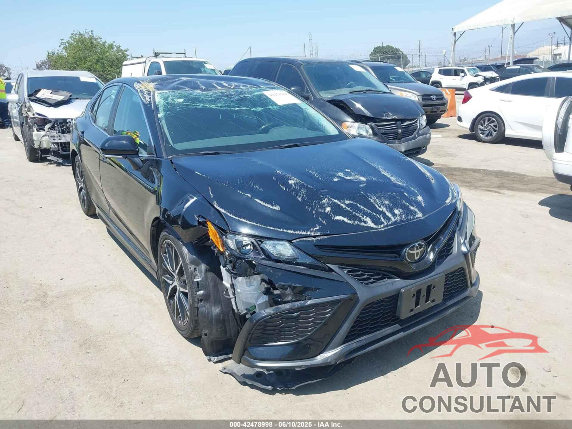 TOYOTA CAMRY 2023 - 4T1G11AK0PU809630