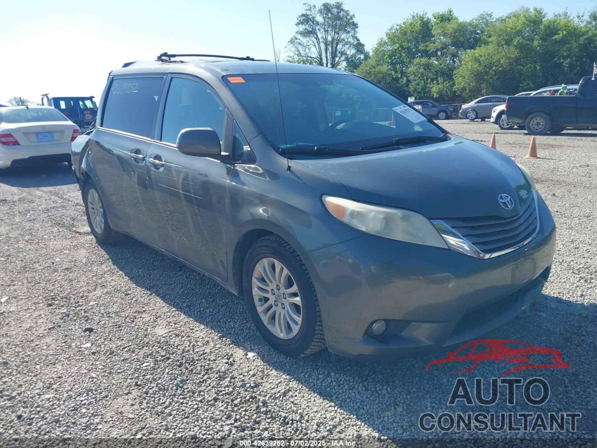 TOYOTA SIENNA 2011 - 5TDYK3DC4BS136568