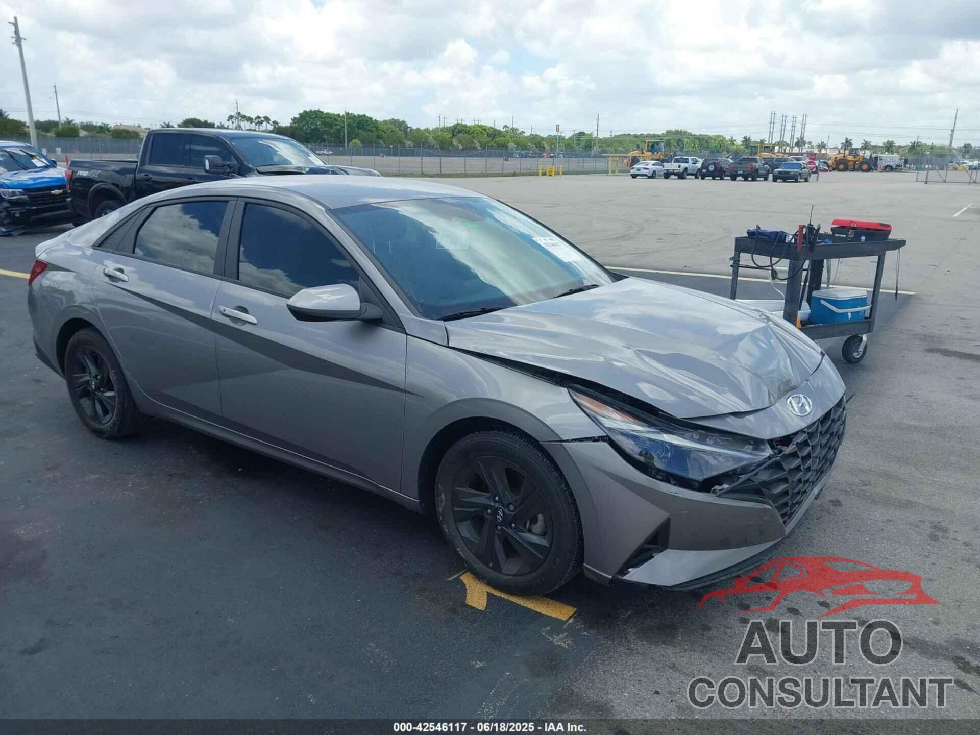 HYUNDAI ELANTRA 2023 - KMHLM4AG1PU485476