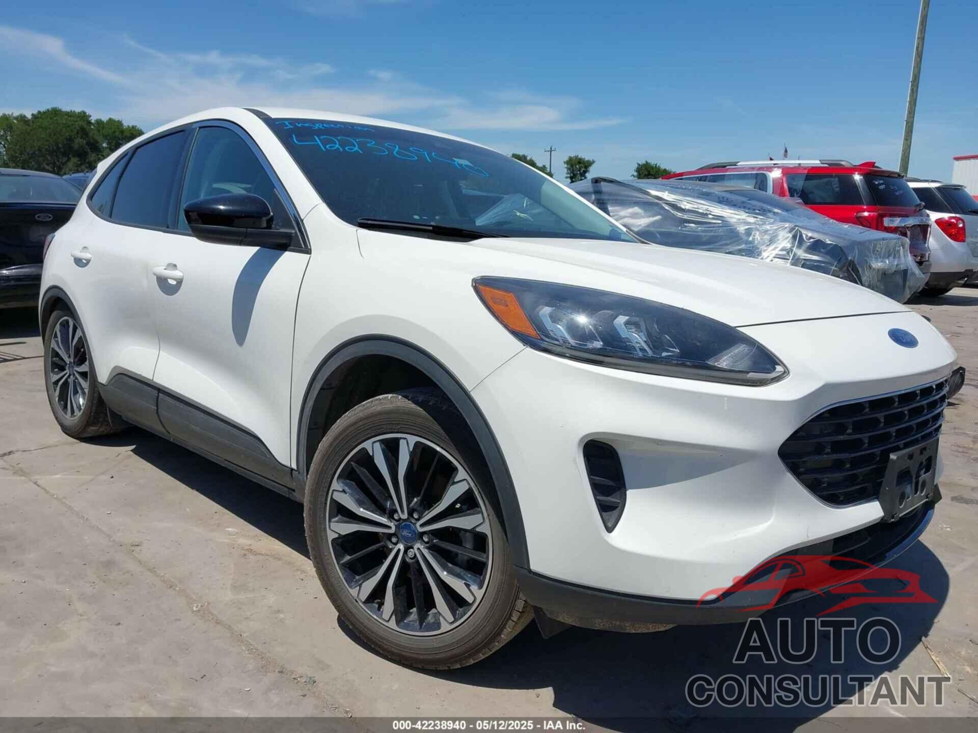FORD ESCAPE 2022 - 1FMCU0G60NUB11056