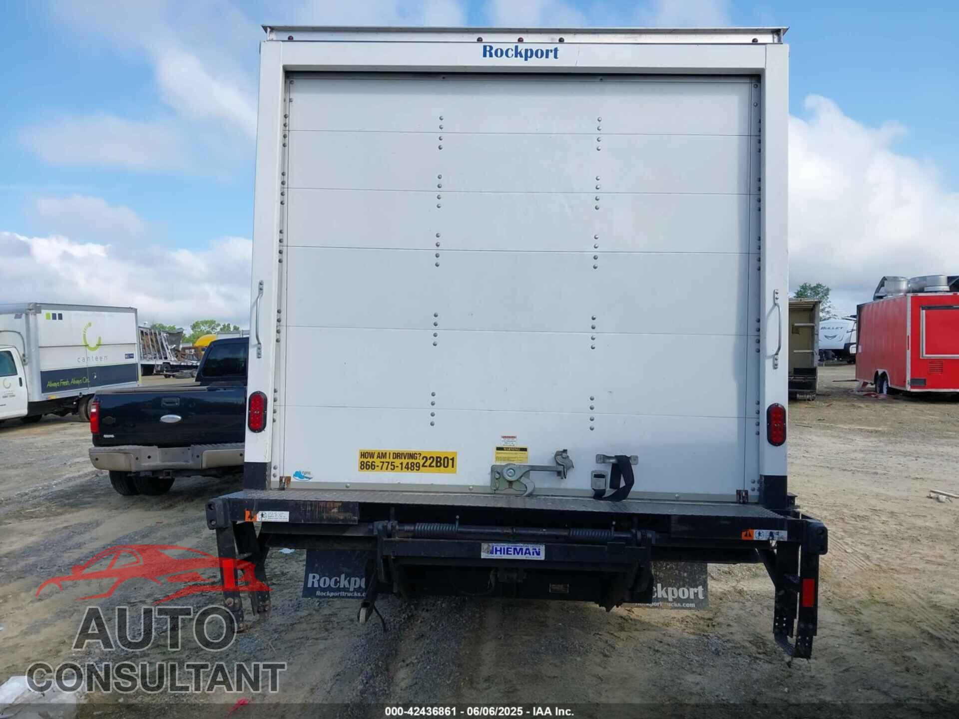 FORD E-350 CUTAWAY 2022 - 1FDWE3FK8NDC31472