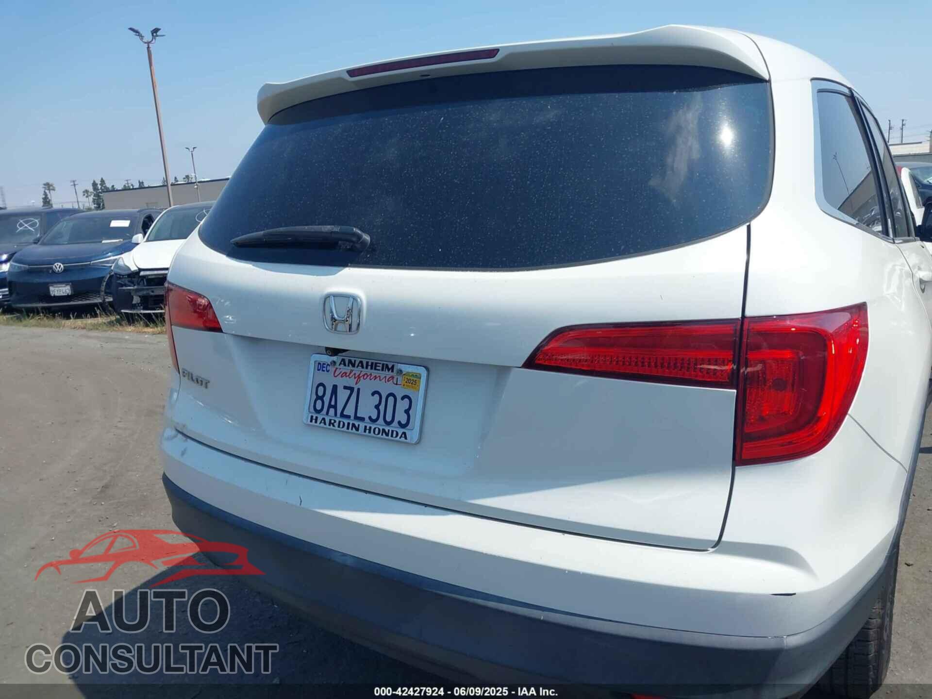 HONDA PILOT 2017 - 5FNYF5H32HB025864