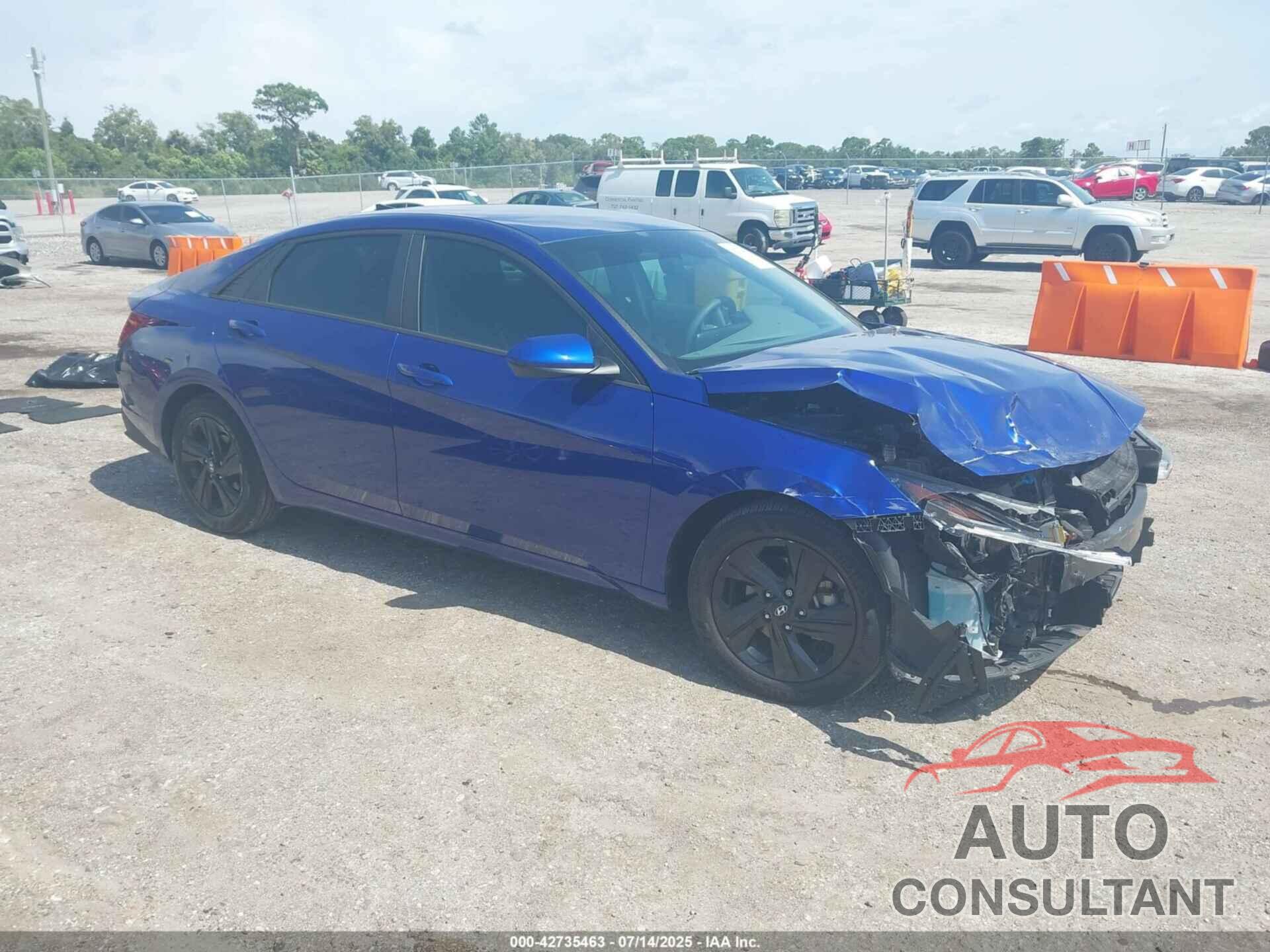 HYUNDAI ELANTRA 2023 - KMHLM4AG9PU467159