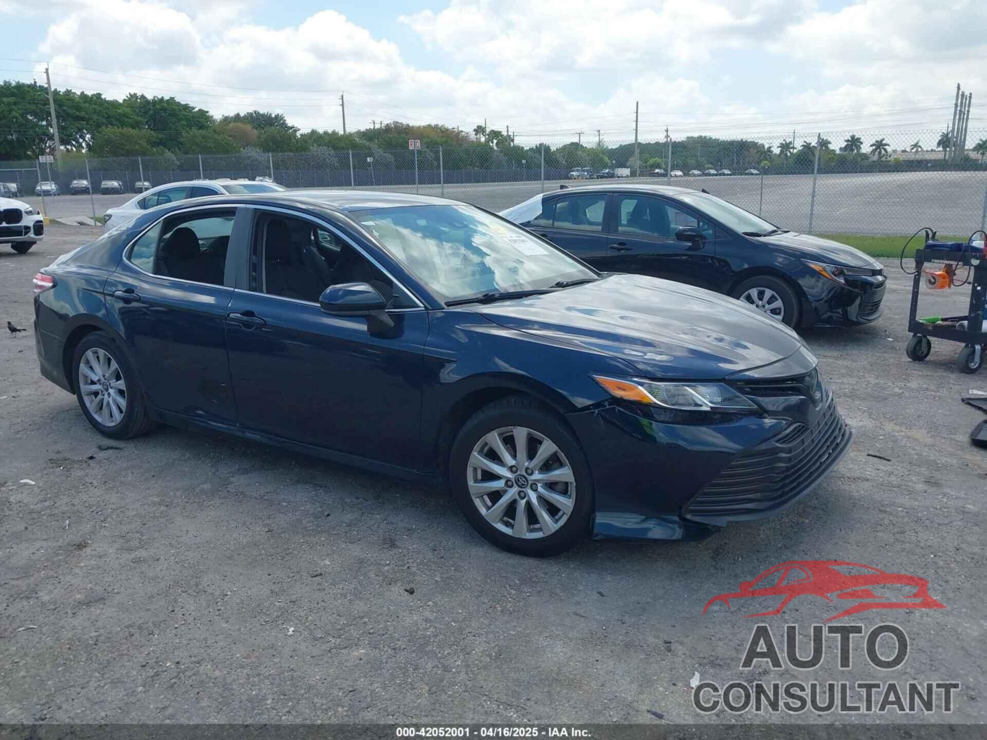 TOYOTA CAMRY 2019 - 4T1B11HKXKU732905