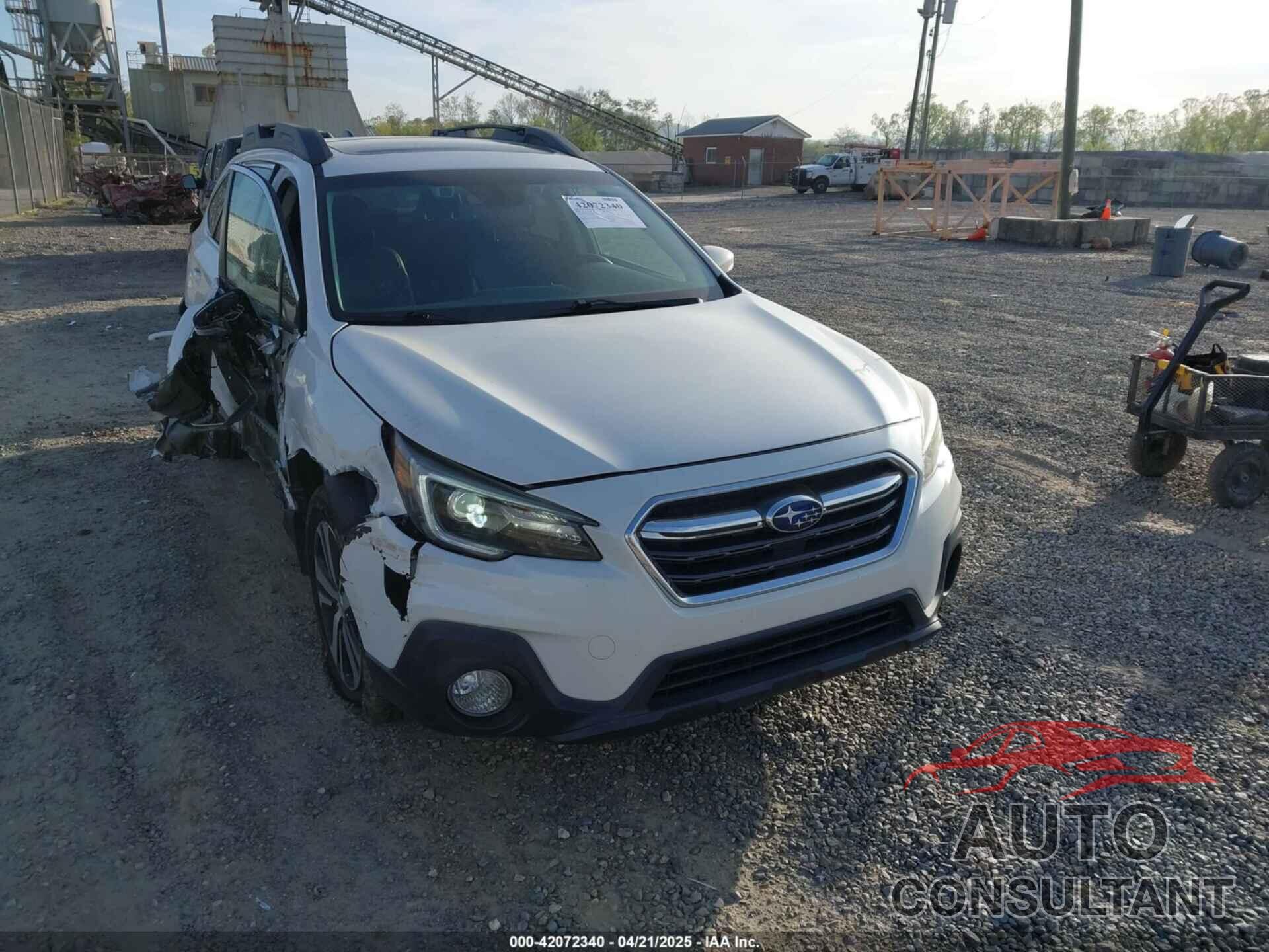 SUBARU OUTBACK 2018 - 4S4BSANC2J3285520